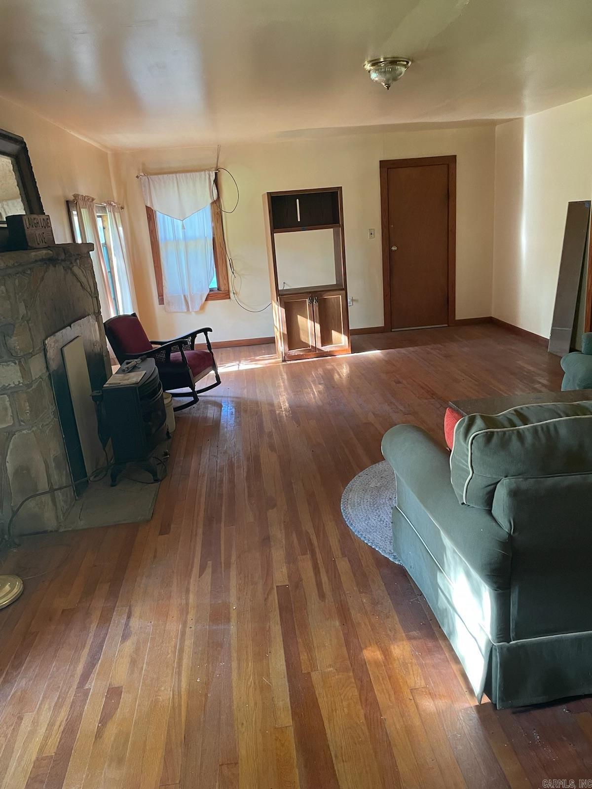 366 Hillhollow Road Property Photo 9