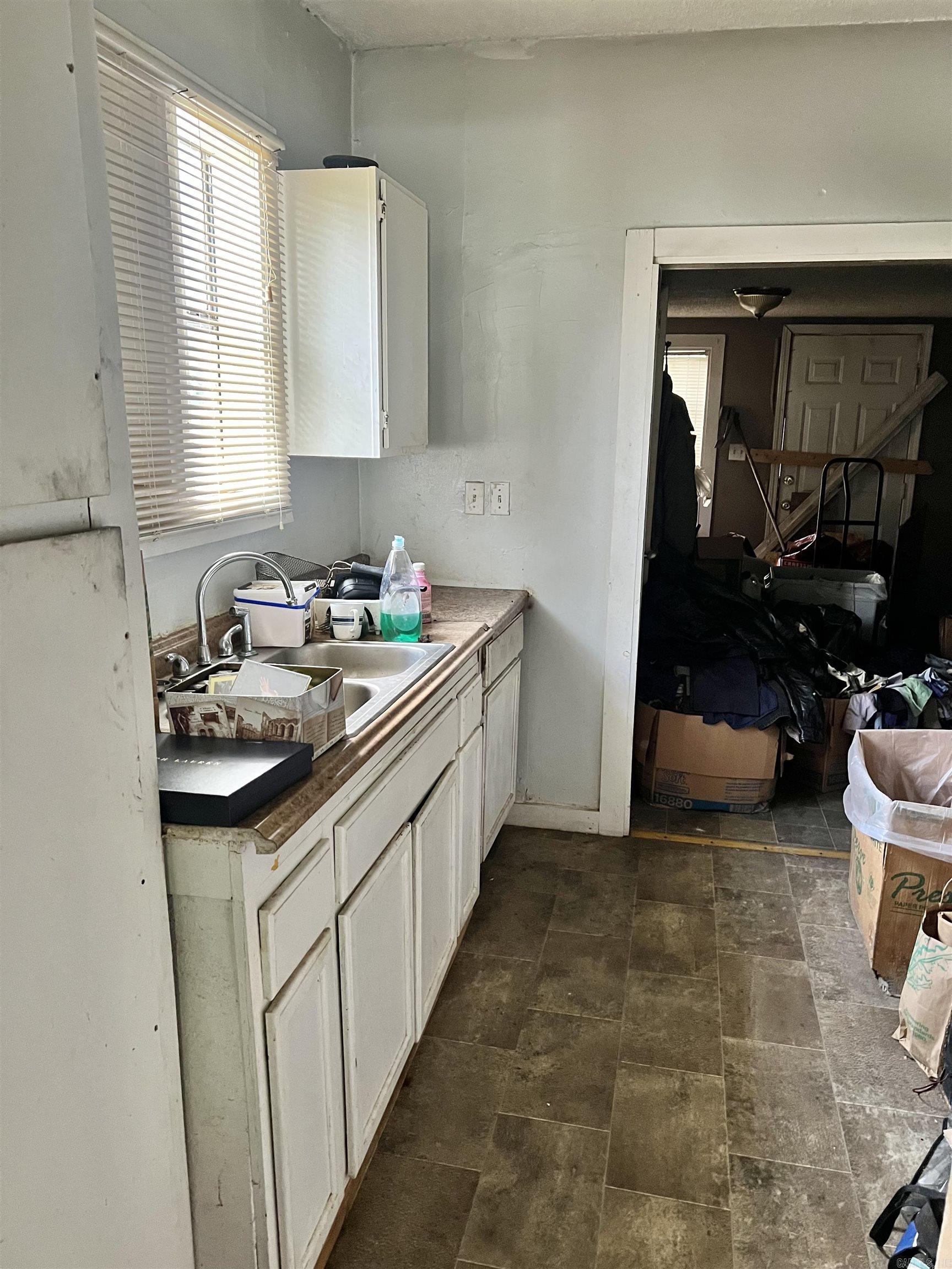2705 Lewis Street Property Photo 3