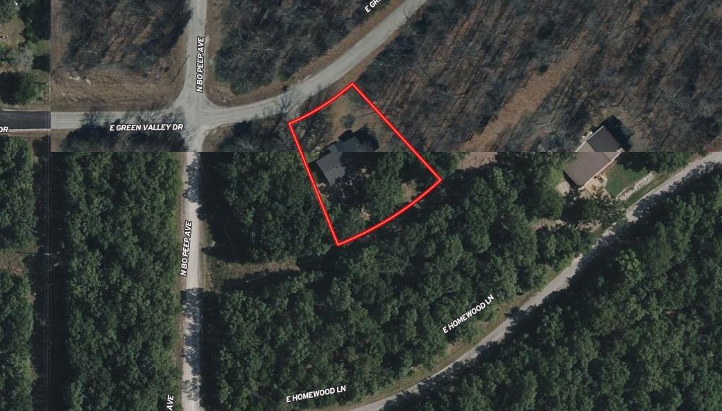 203 E Green Valley Drive Property Photo 2