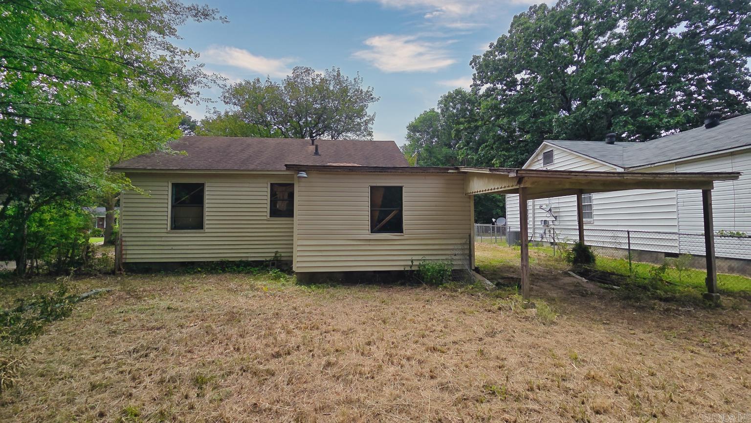 715 Division Street Property Photo 7