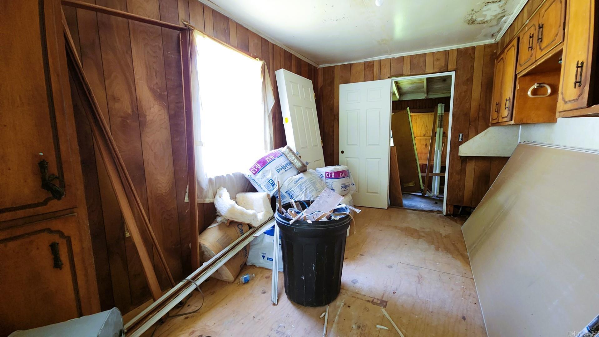 715 Division Street Property Photo 15