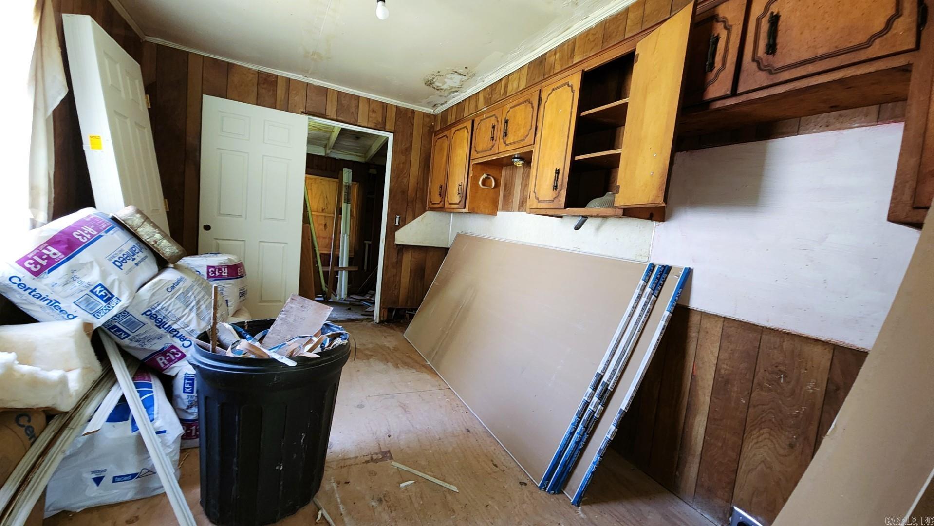 715 Division Street Property Photo 16