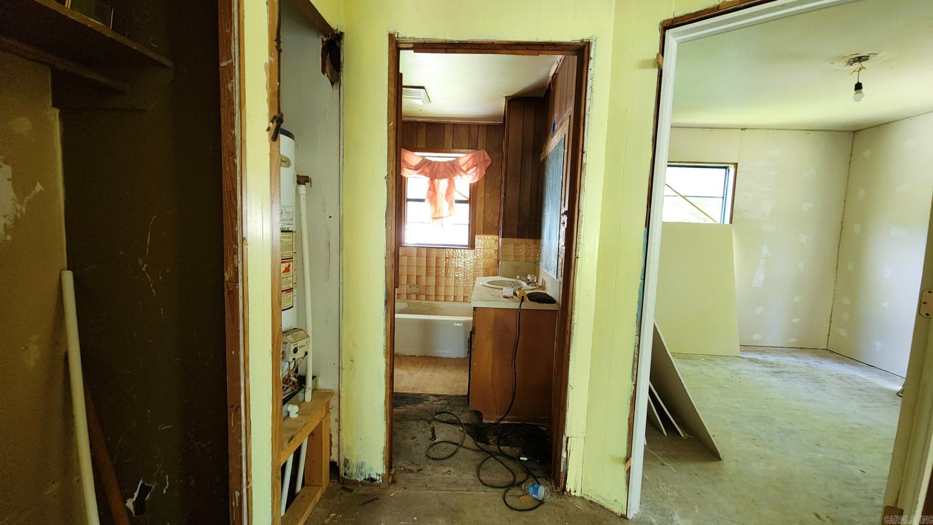 715 Division Street Property Photo 22