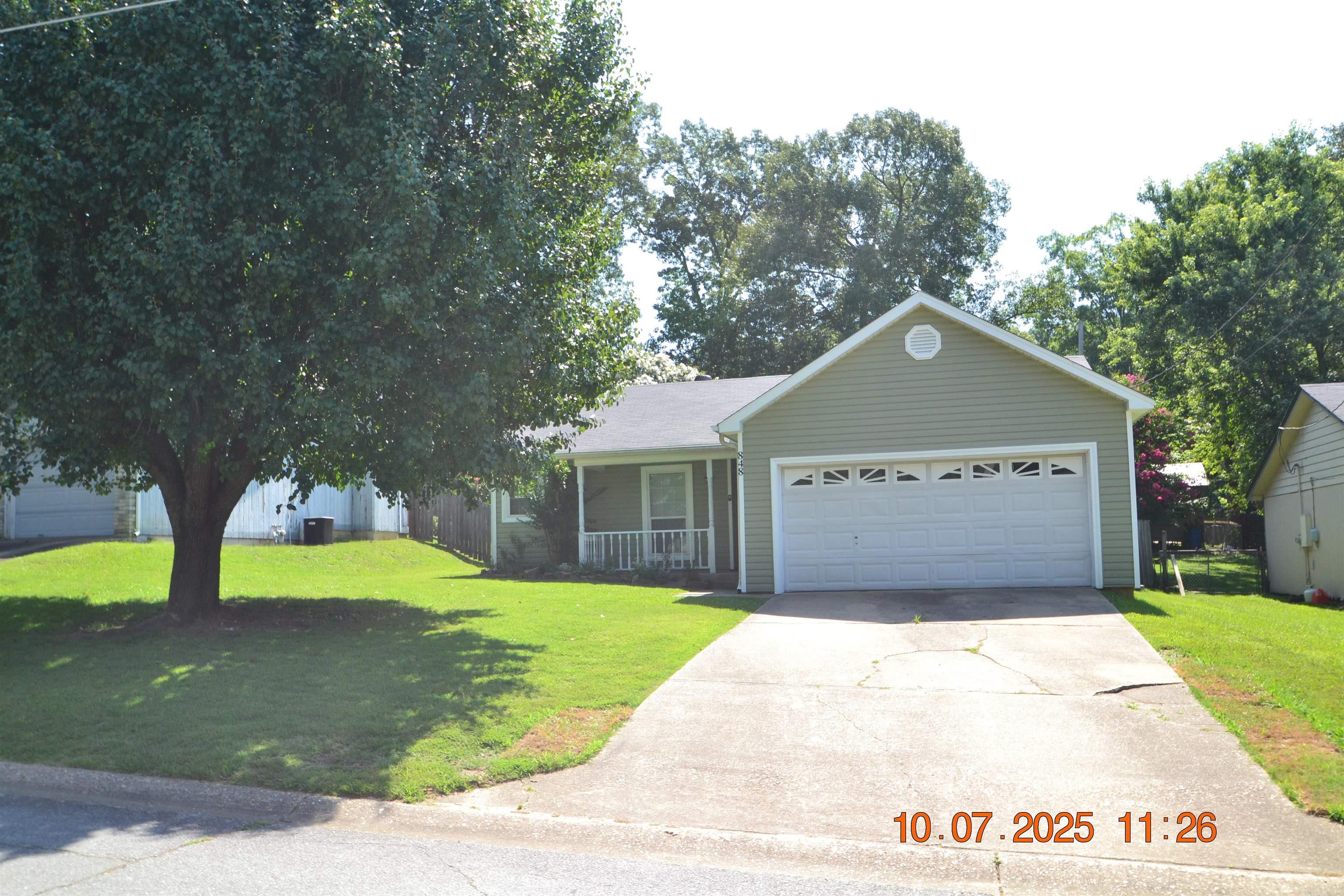 848 Cole Drive Property Photo 1