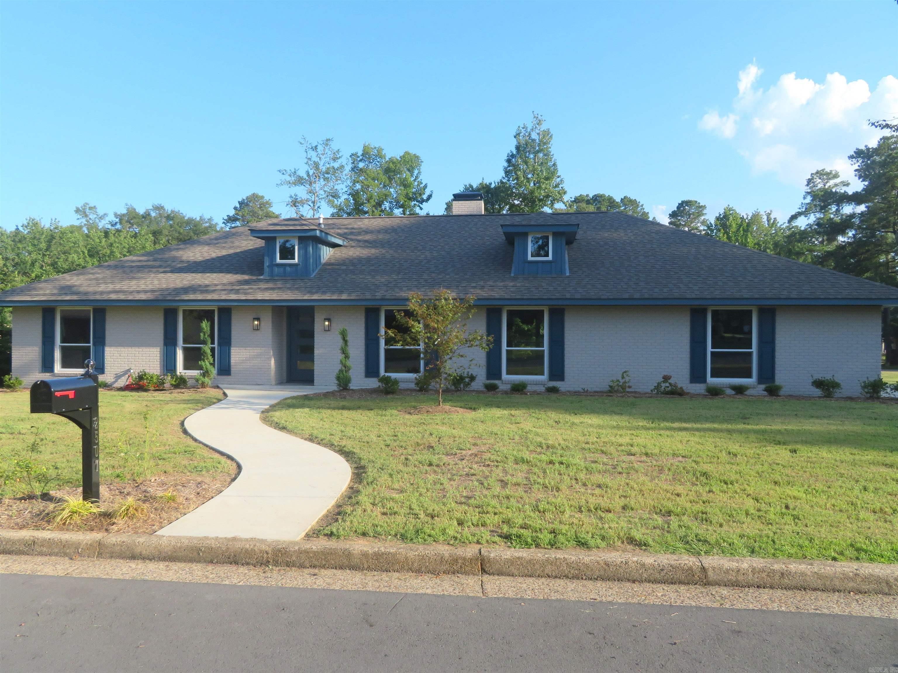 2507 Yorkshire Drive Property Photo 1