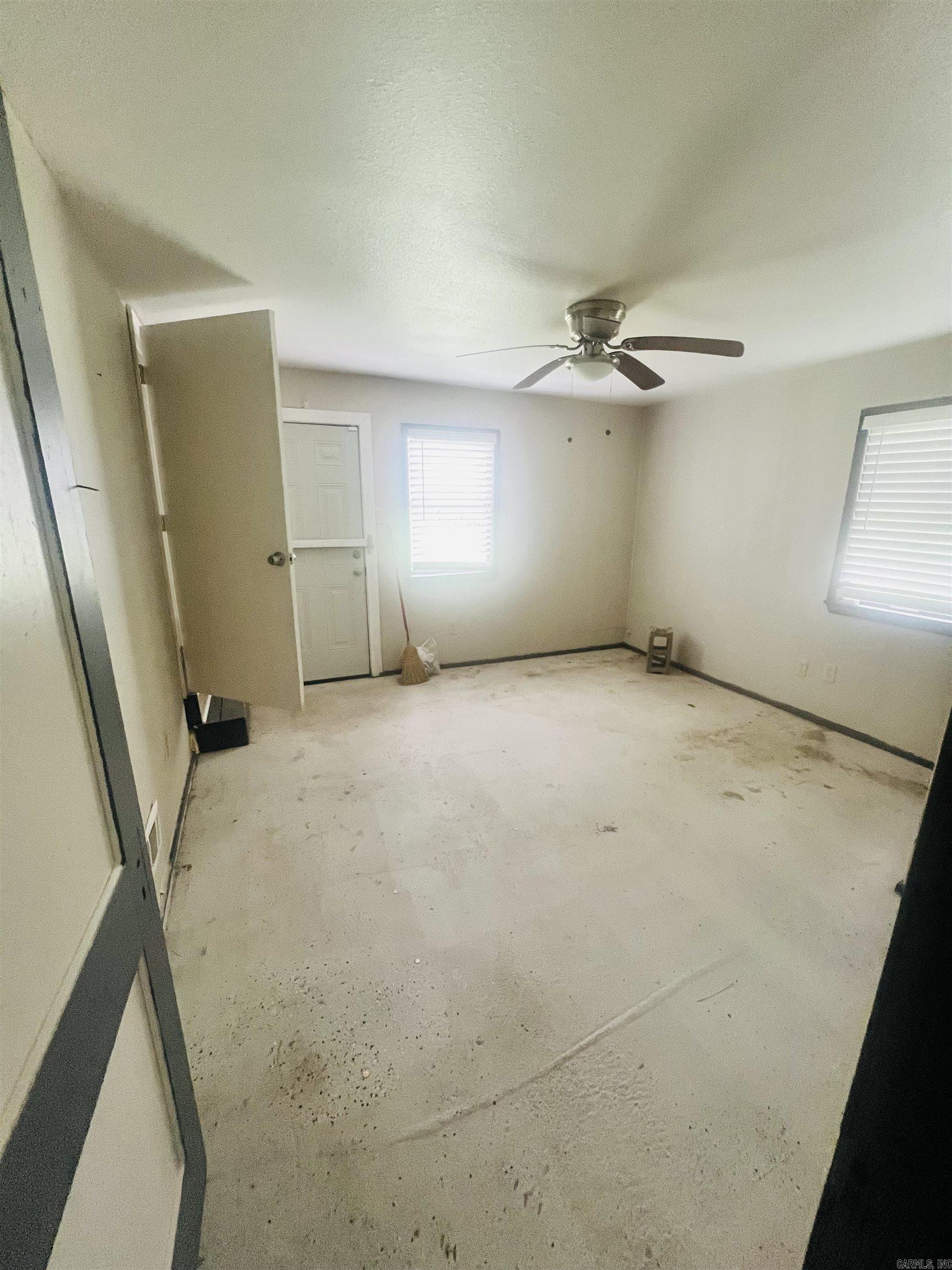3215 Miramar Drive Property Photo 8