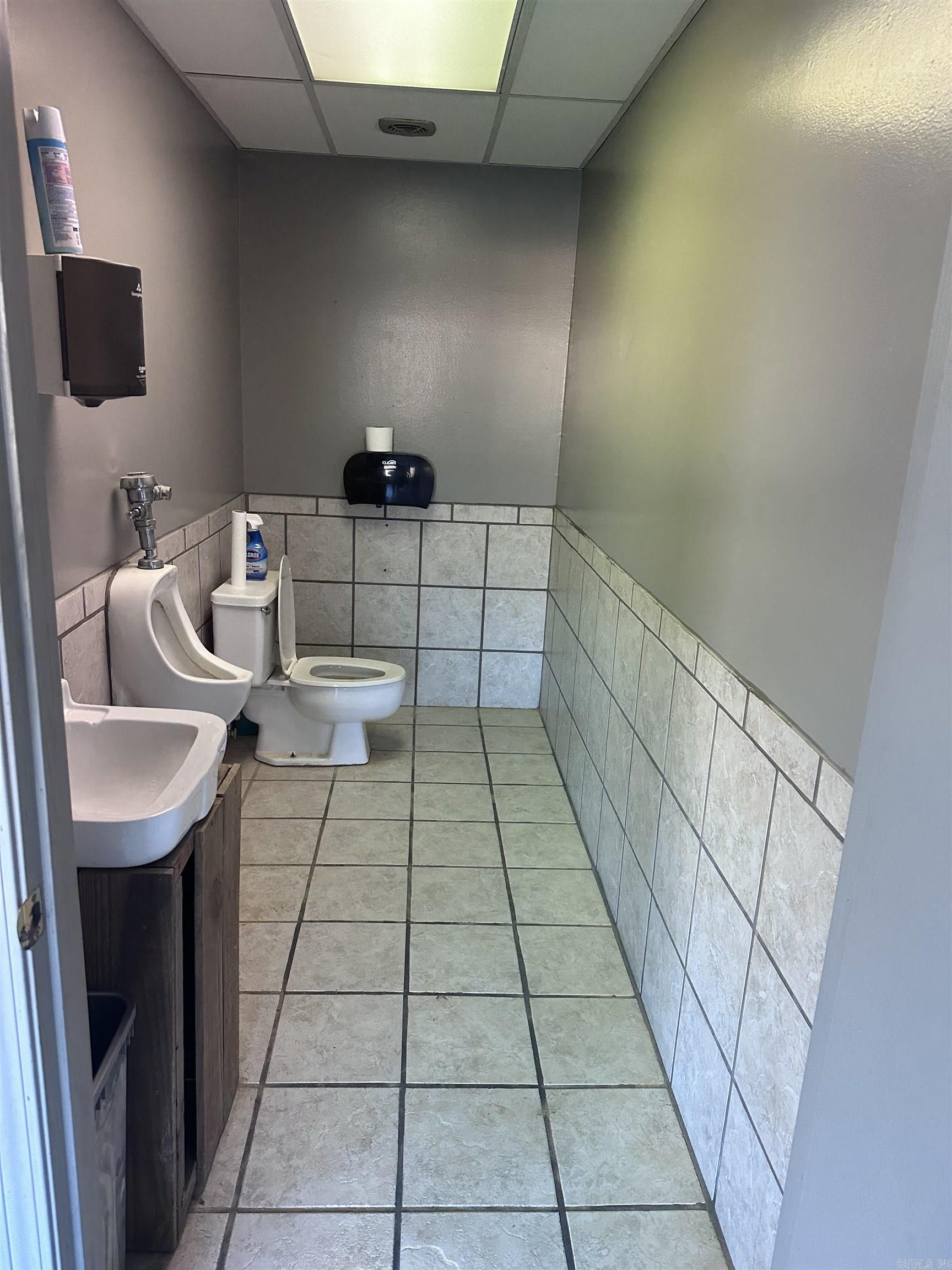 2222 E Broadway Street Property Photo 19