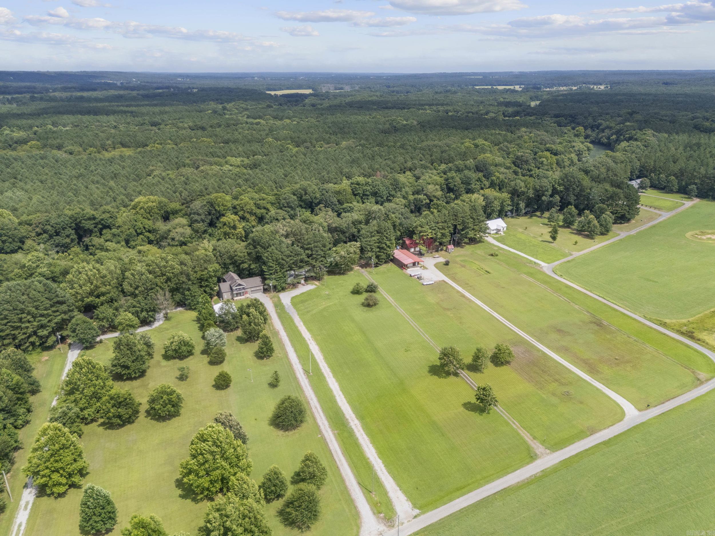 8 Iveon Clay Ln Property Photo 4