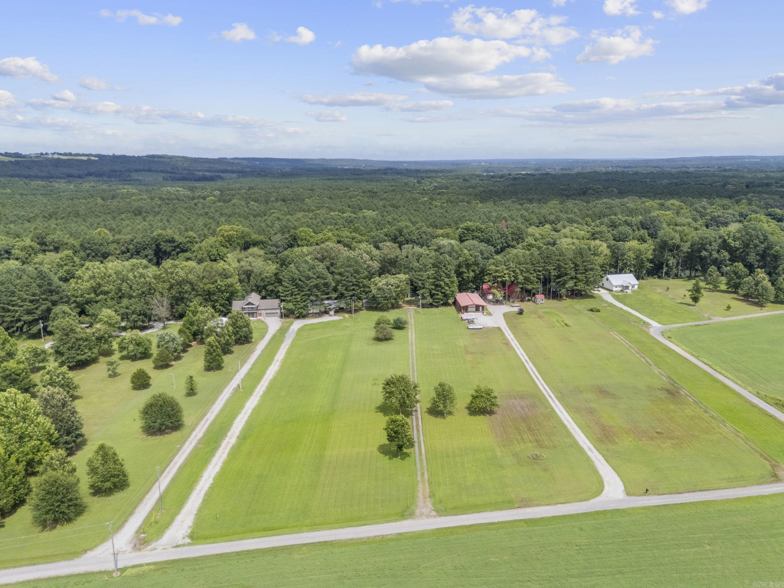 8 Iveon Clay Ln Property Photo 5