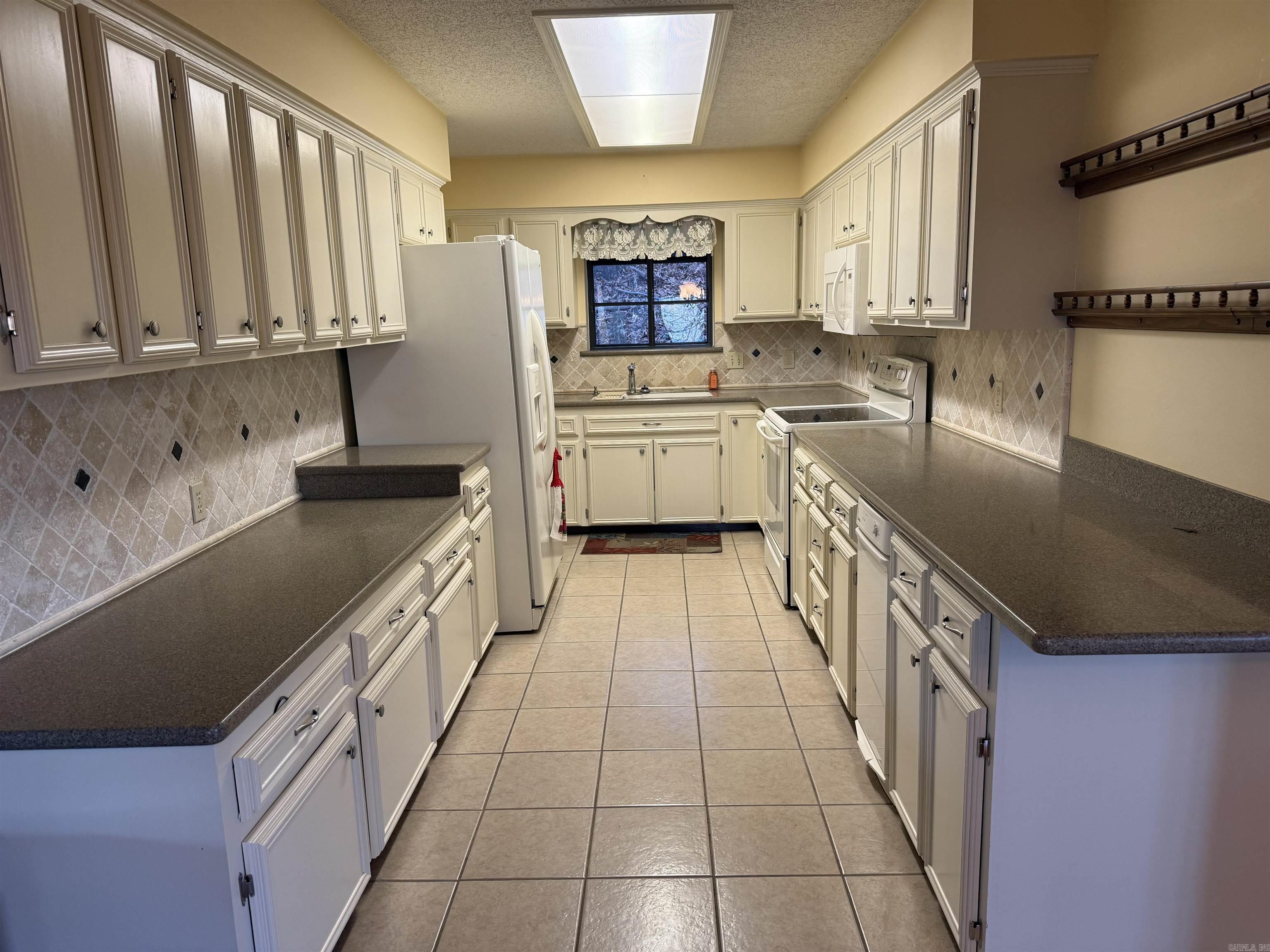 236 Lakedwellers Rd. Property Photo 20