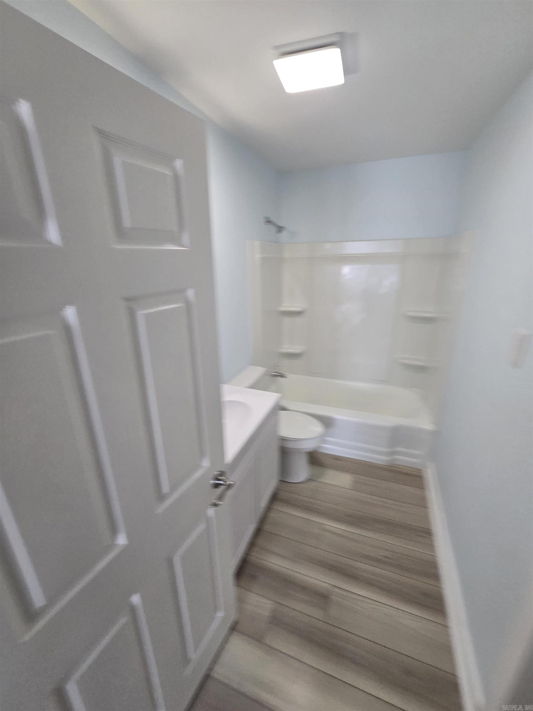 306 S 14th Property Photo 8