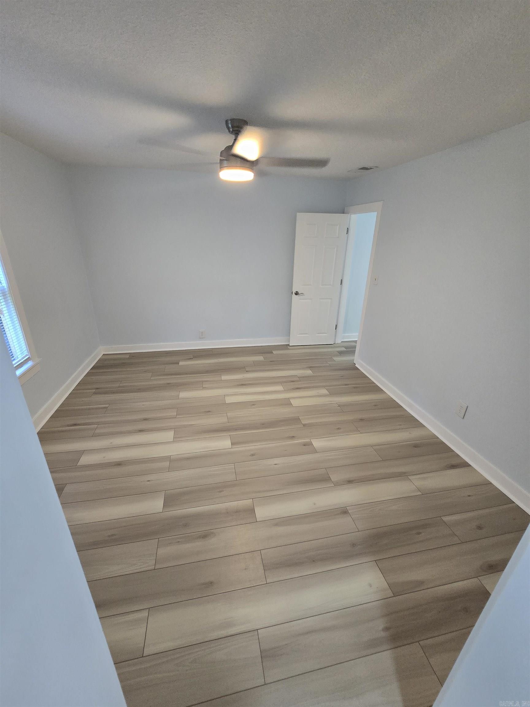306 S 14th Property Photo 12
