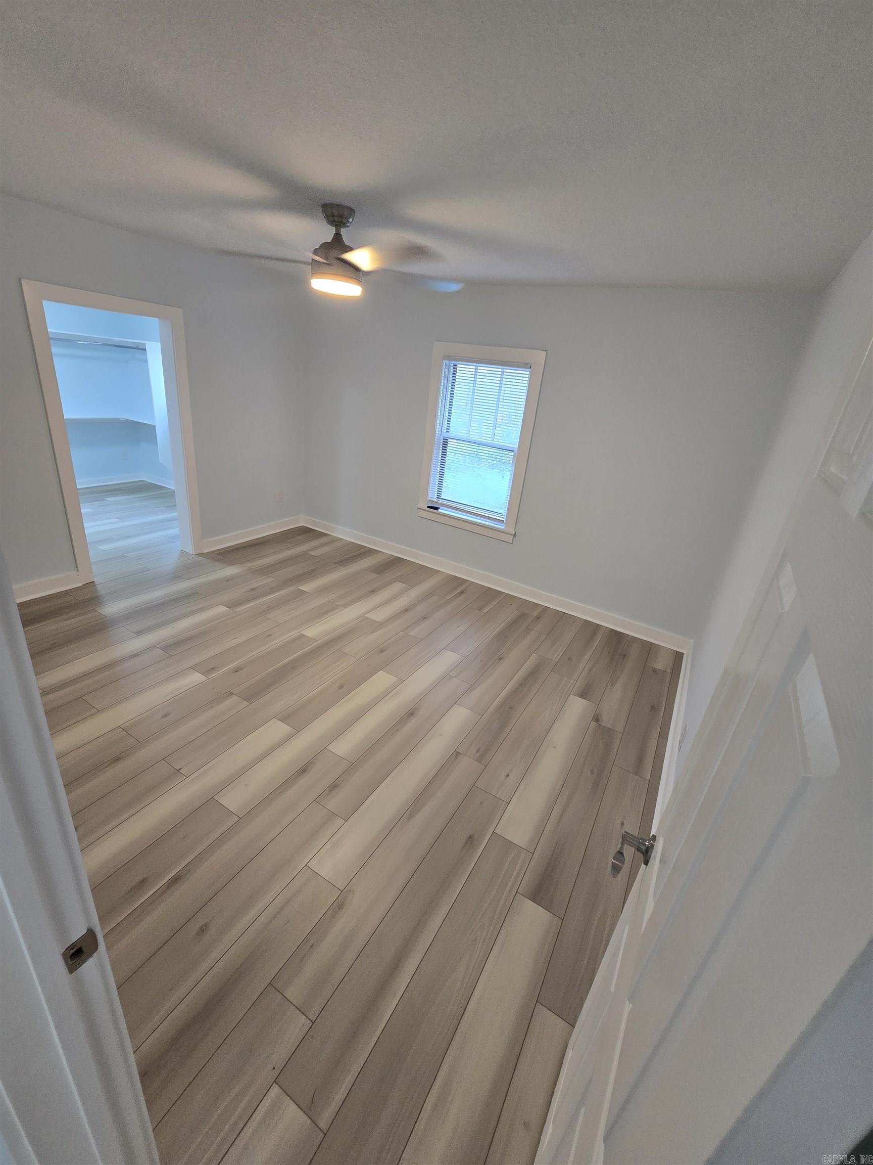 306 S 14th Property Photo 17