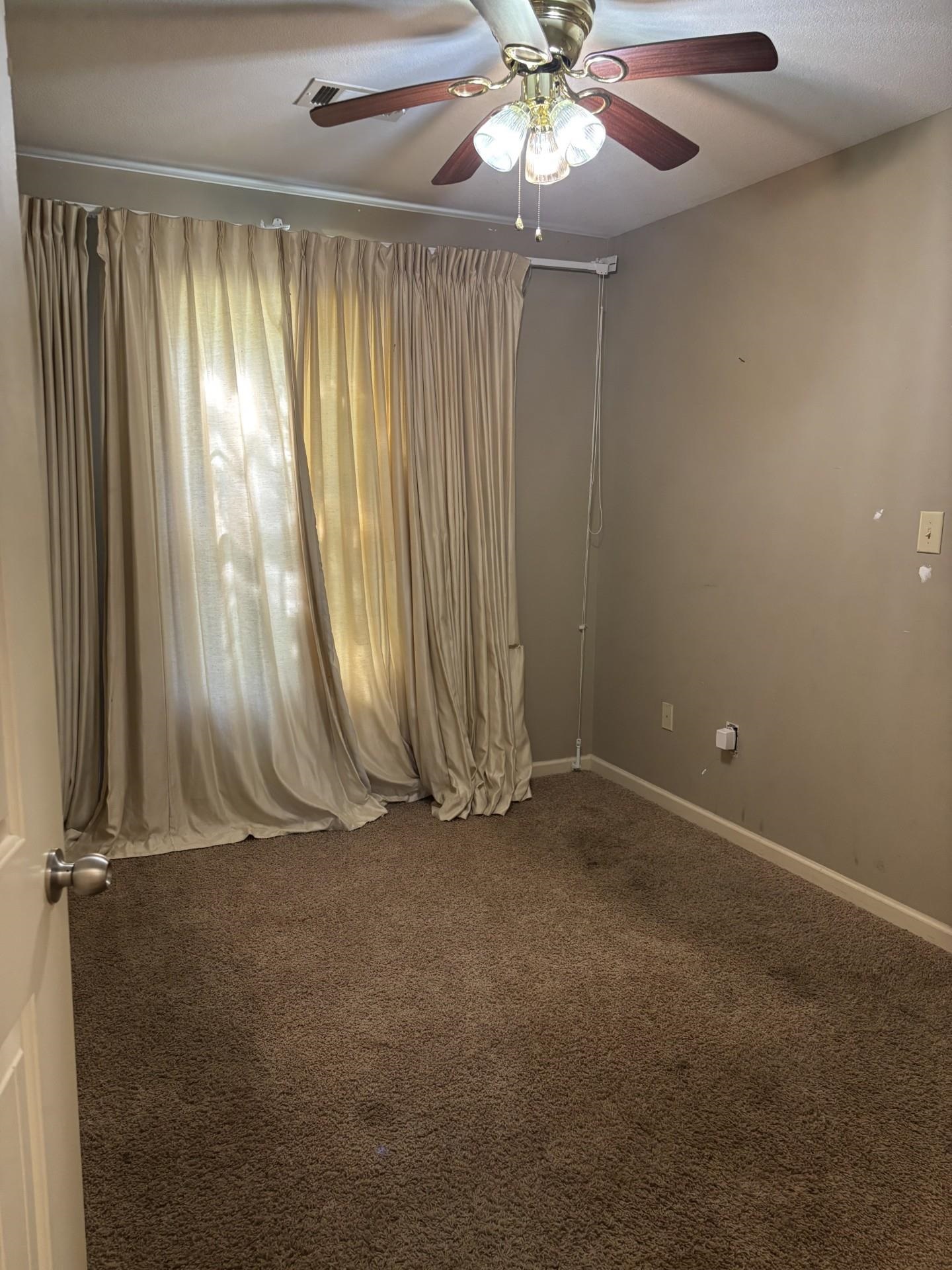 1614 Tanglewood Property Photo 2