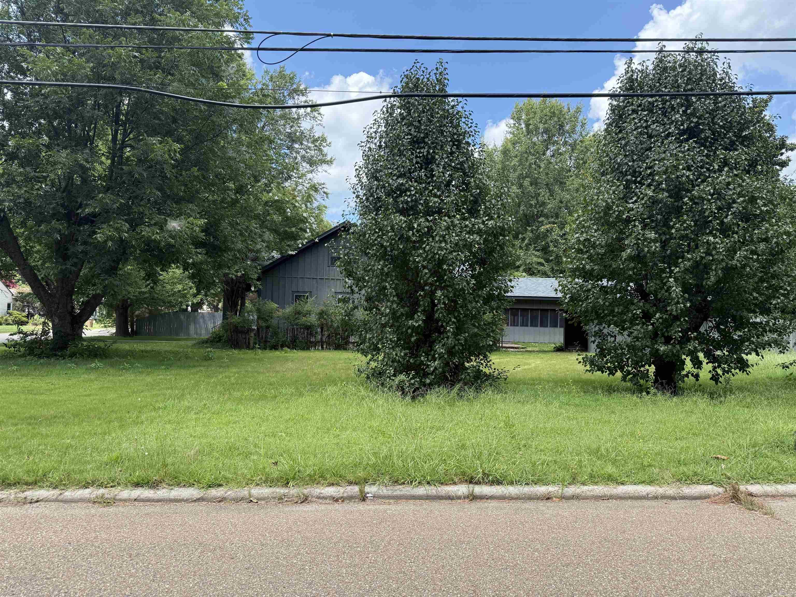 1108 N Izard St Property Photo 5