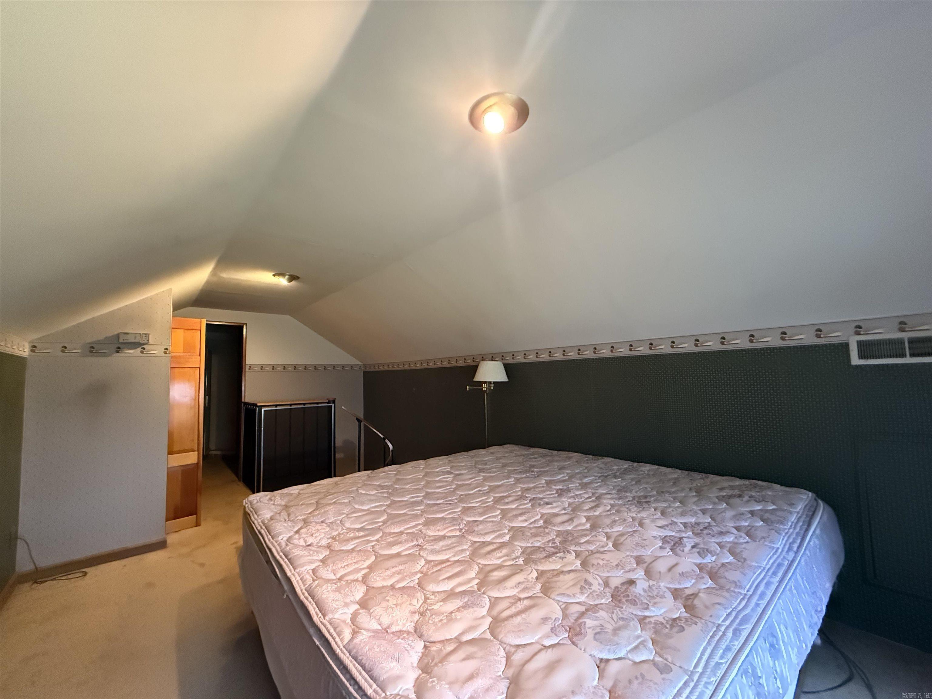 1108 N Izard St Property Photo 11