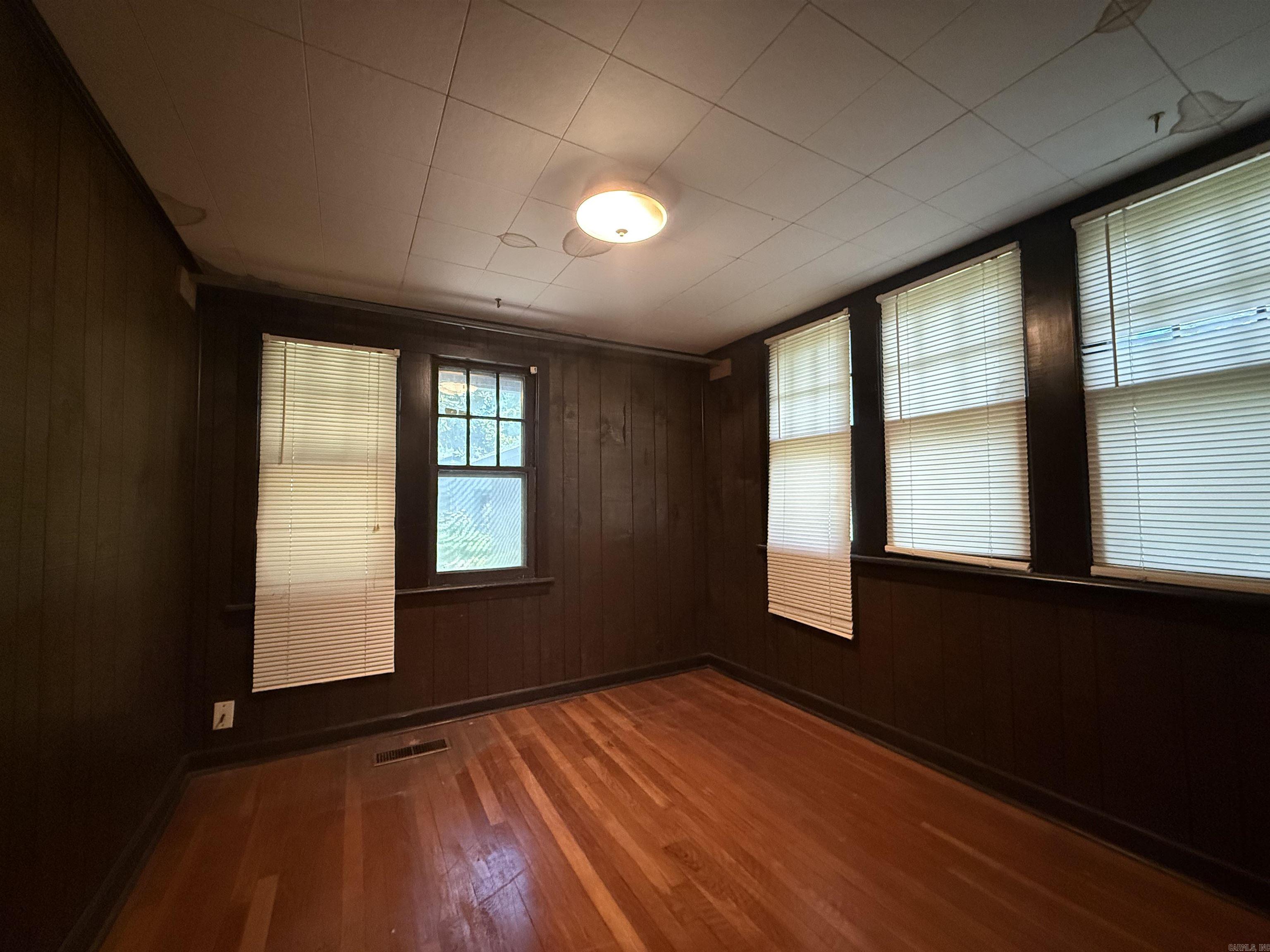 1108 N Izard St Property Photo 17