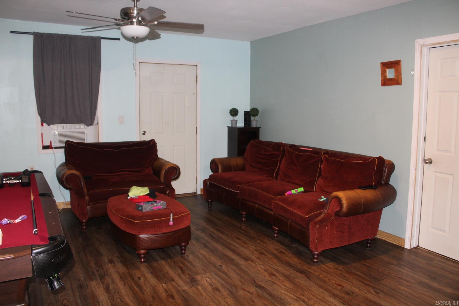 521 S Ansley Street Property Photo 4