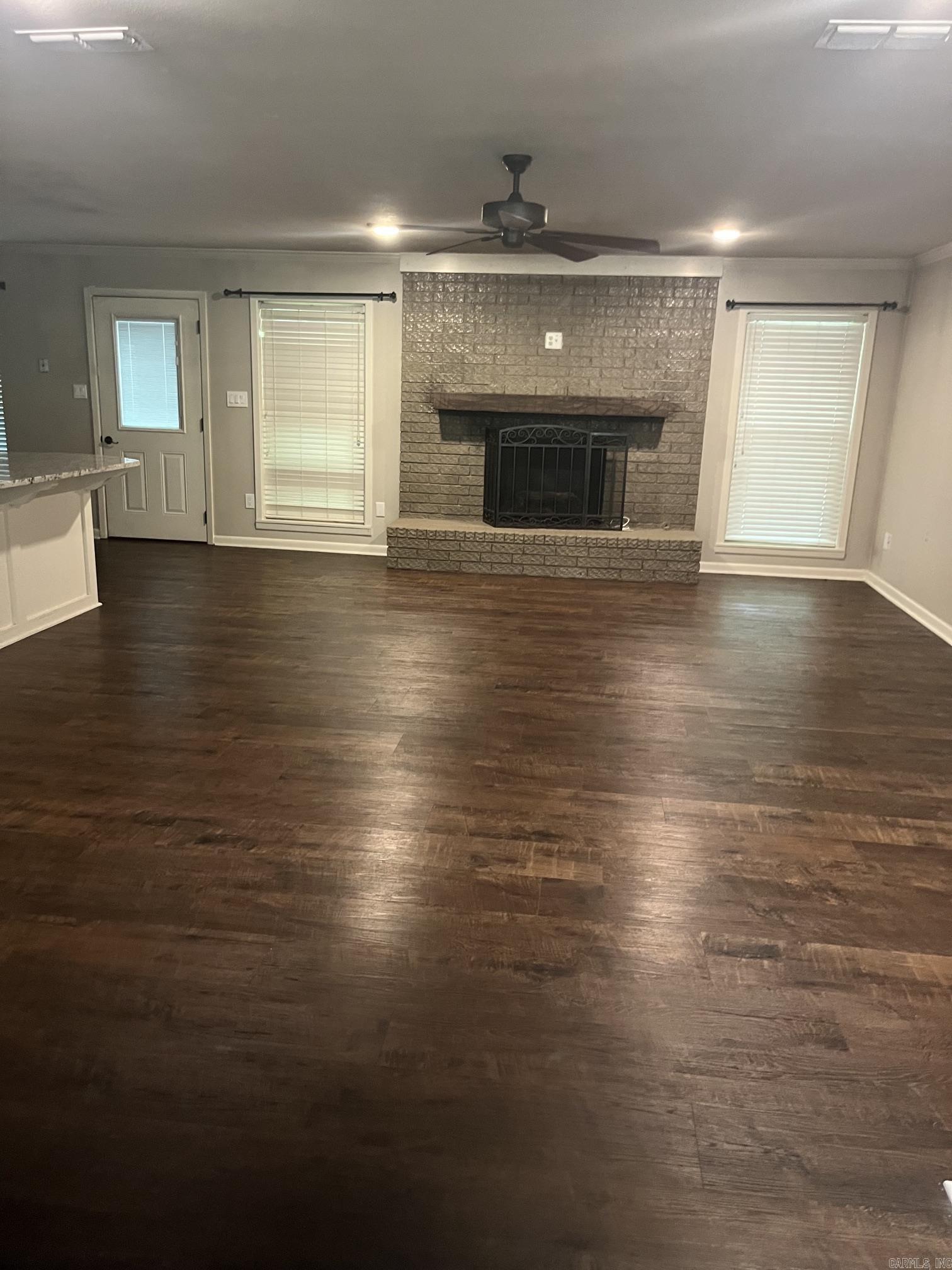 25030281 Property Photo 2