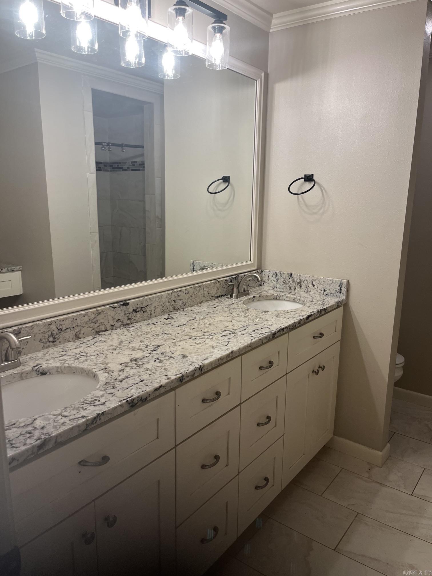 25030281 Property Photo 11