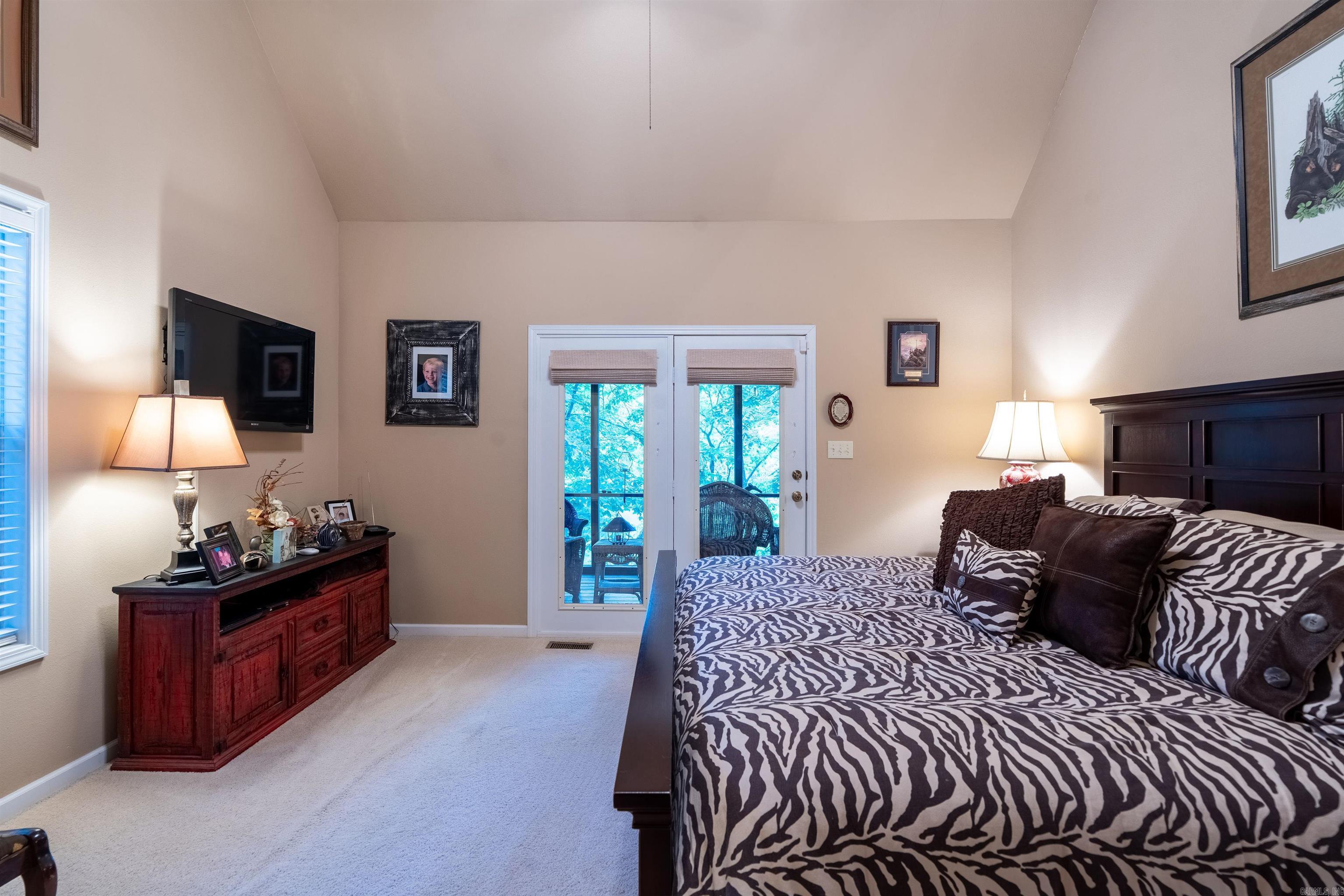 90 Stone Cr. Property Photo 18
