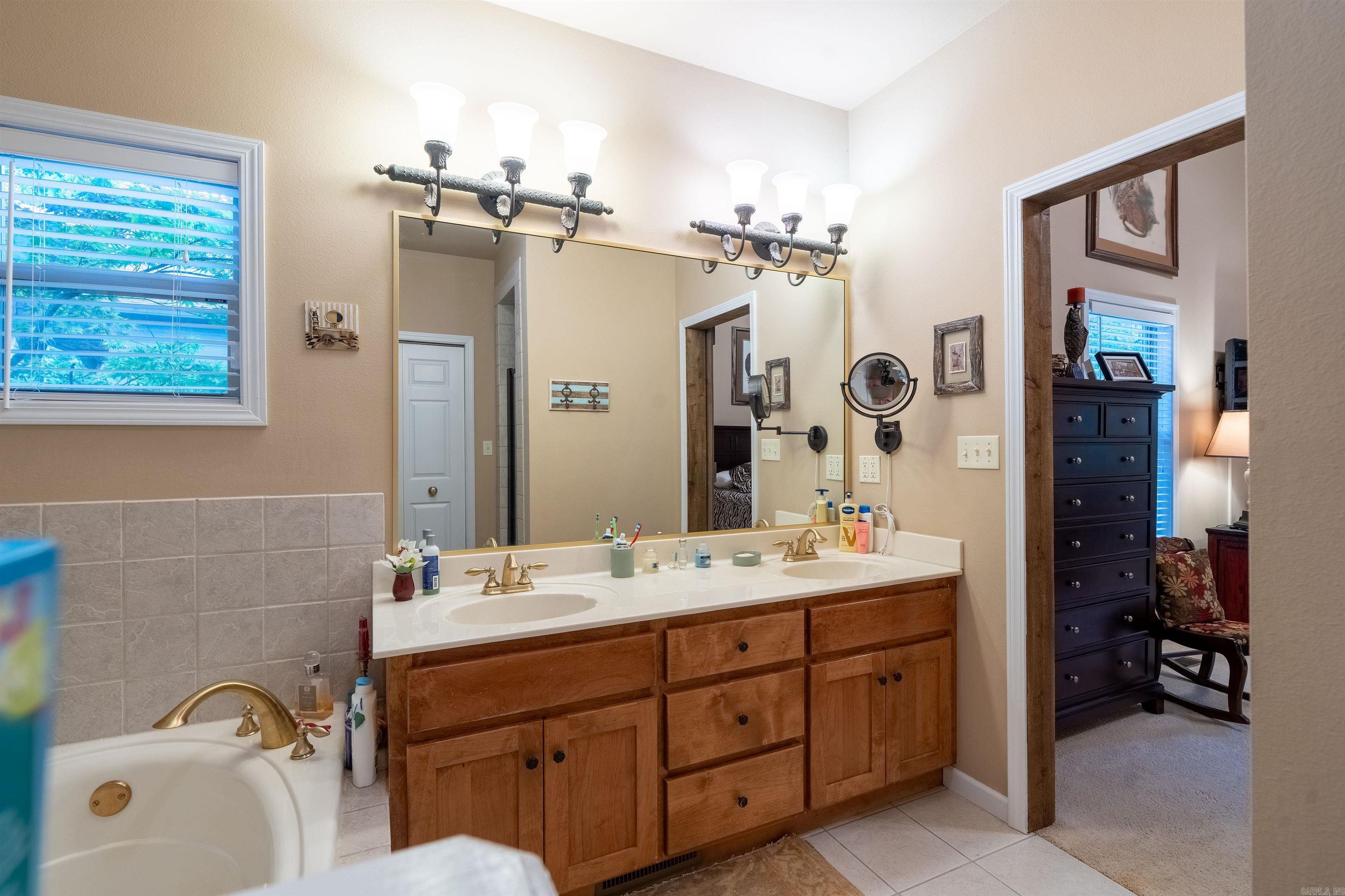 90 Stone Cr. Property Photo 23
