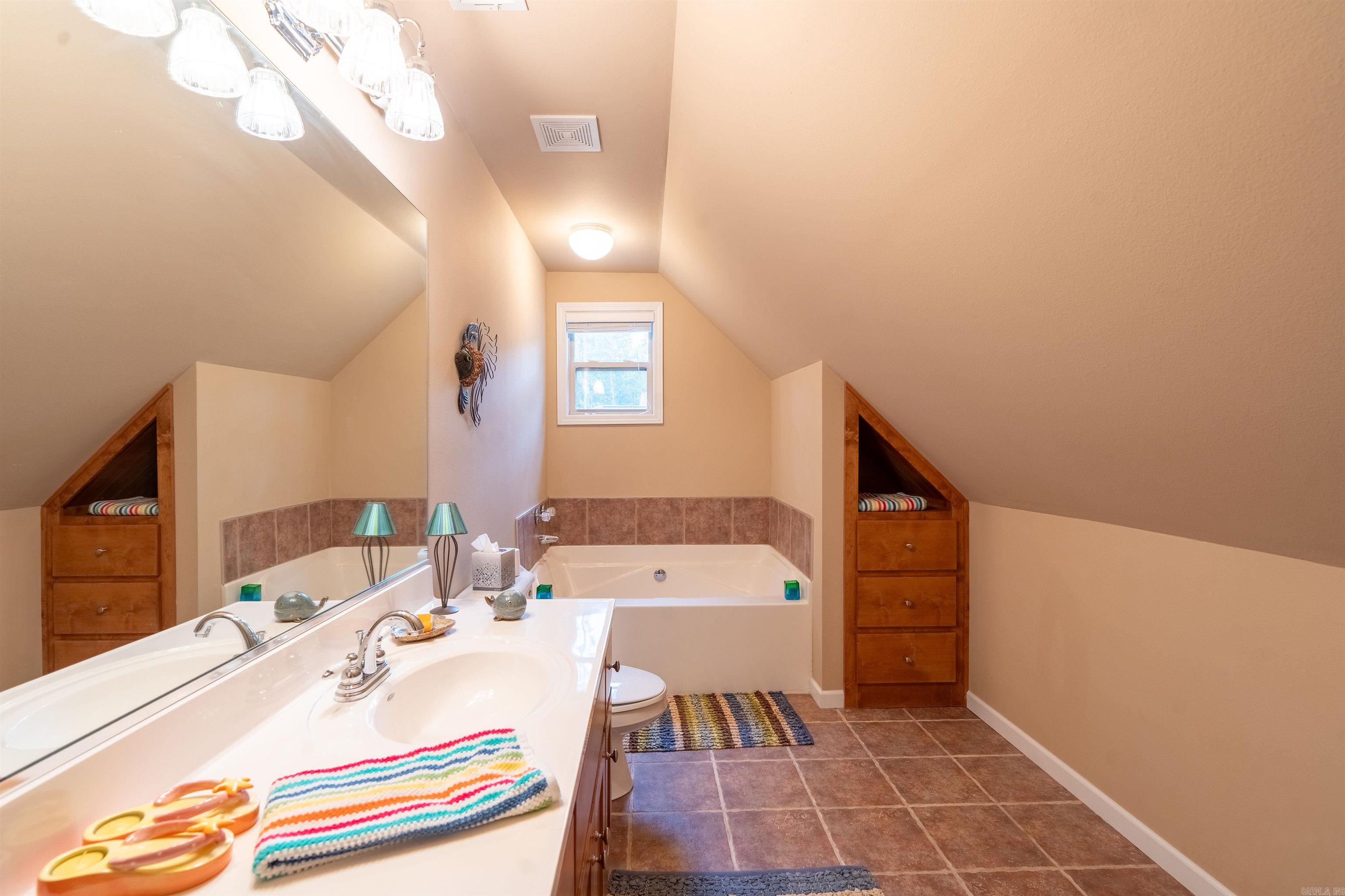 90 Stone Cr. Property Photo 32