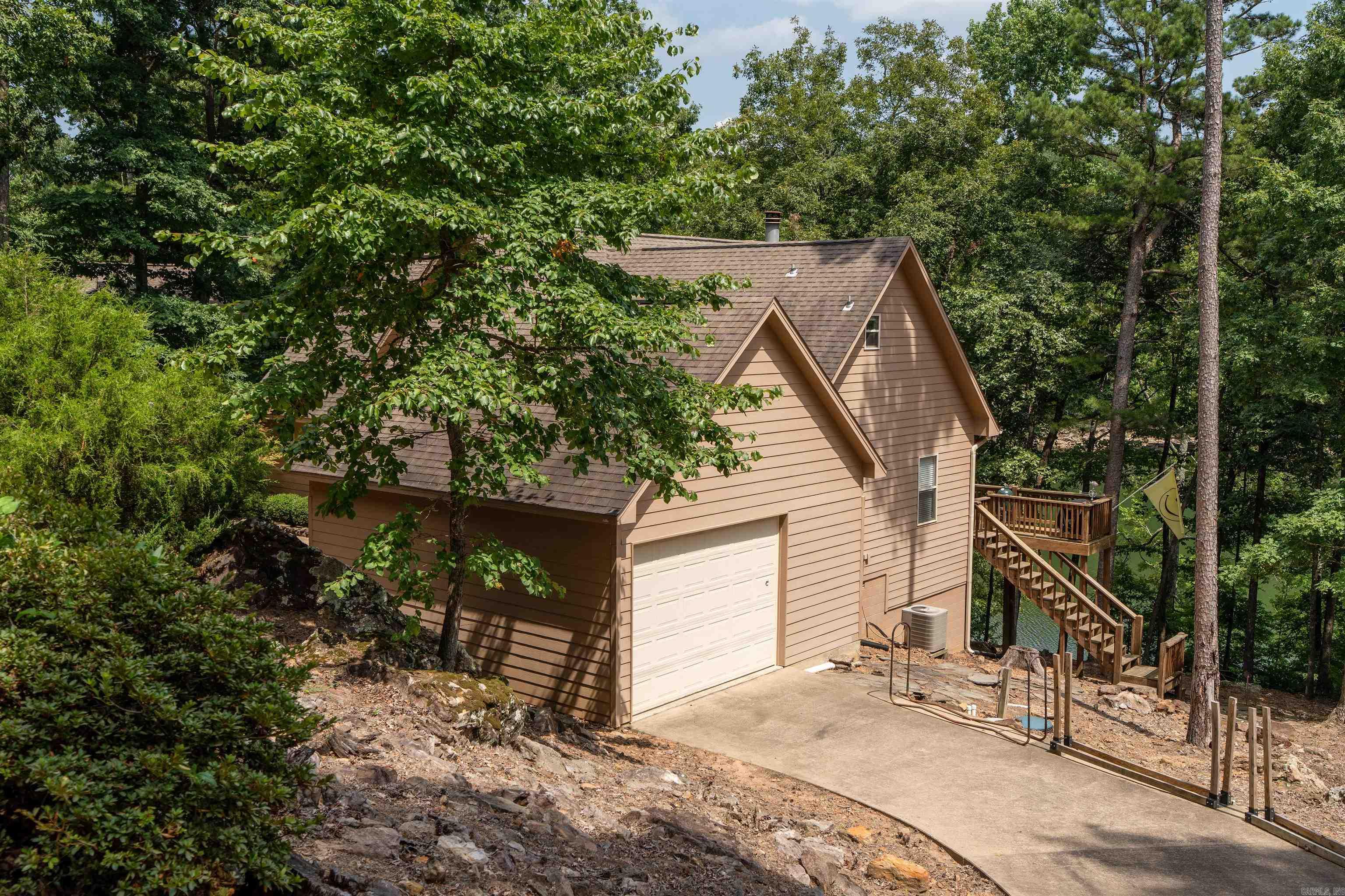 90 Stone Cr. Property Photo 44