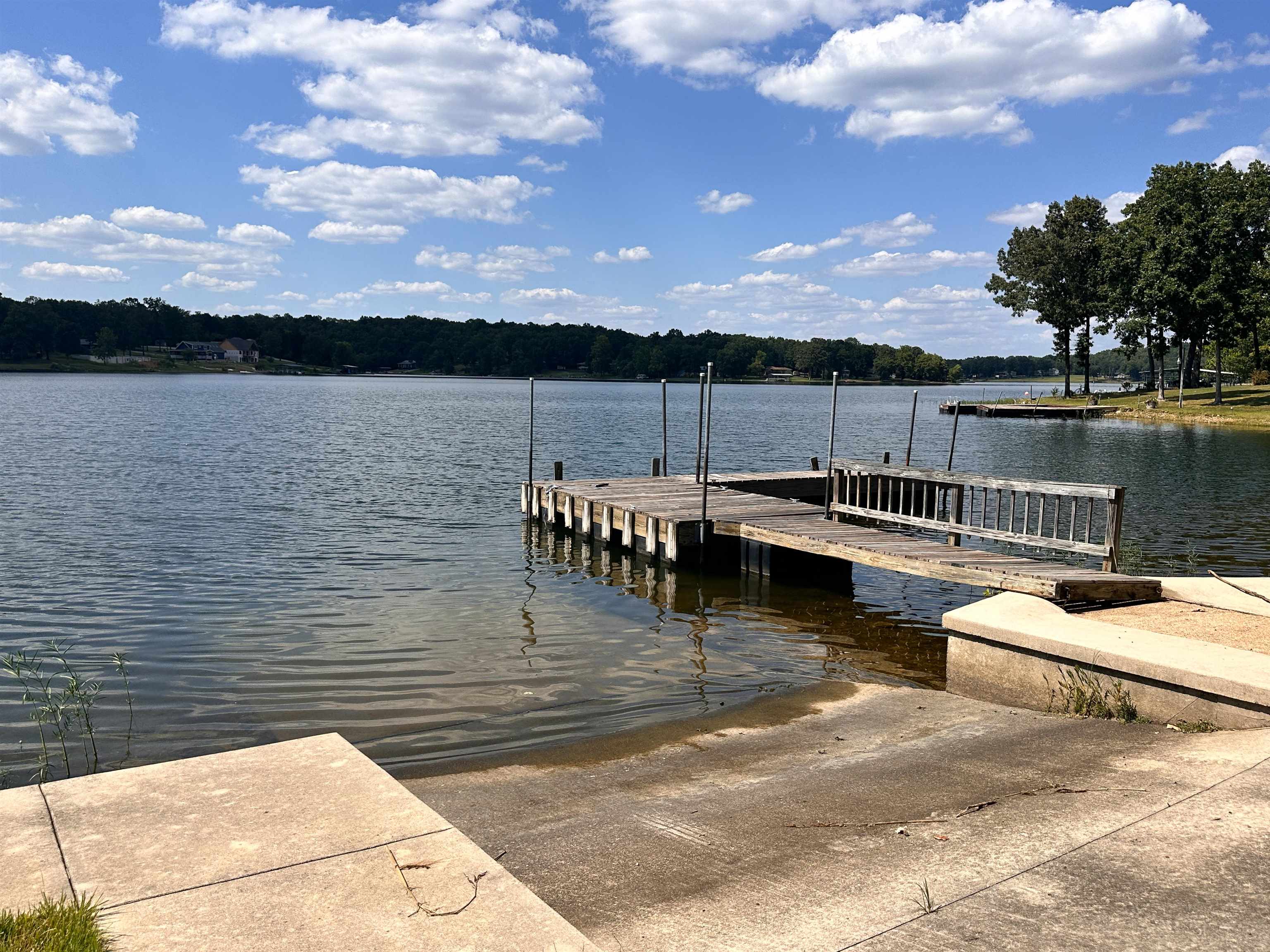 606 S Shore Drive Property Photo 10