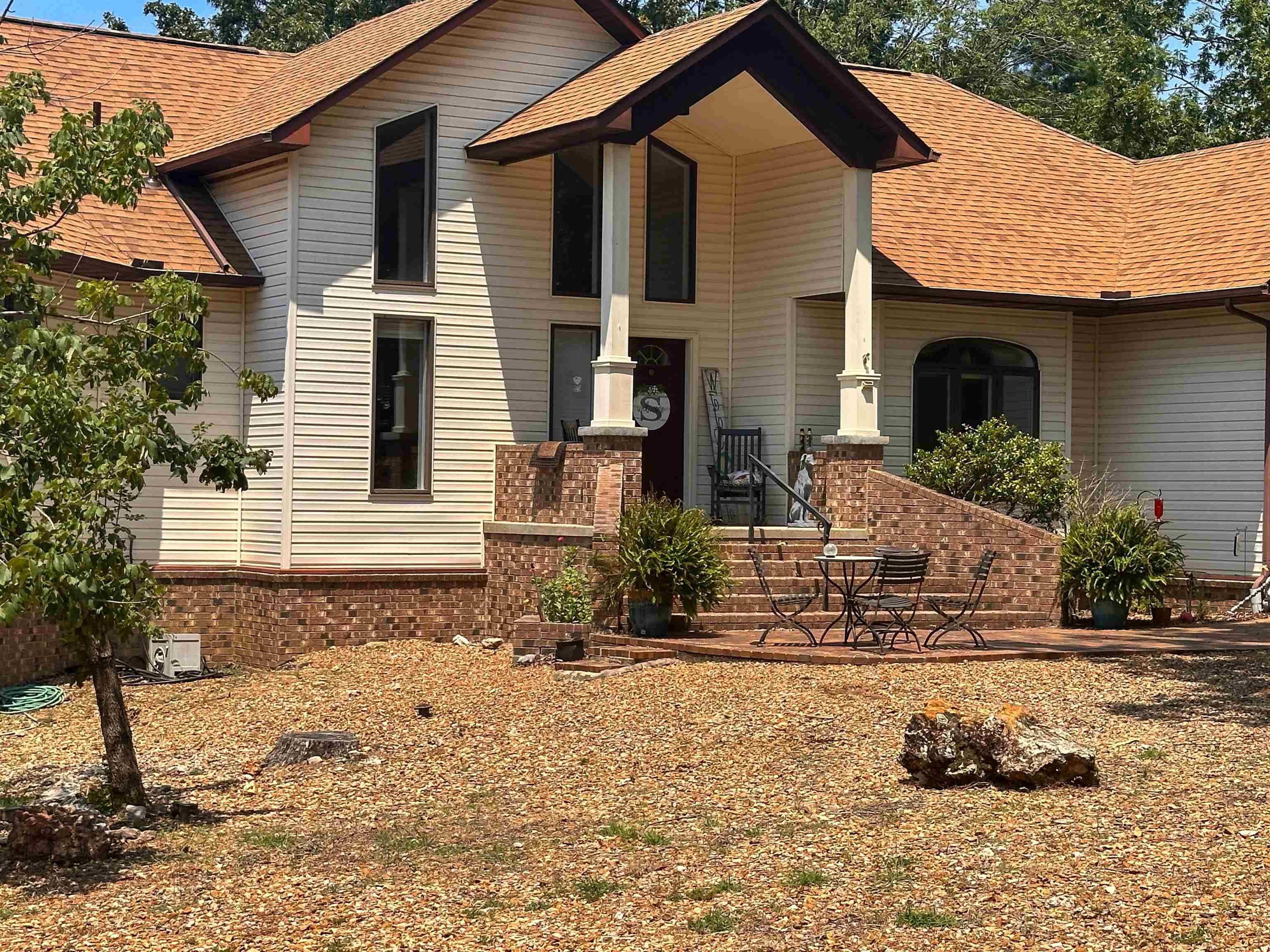 606 S Shore Drive Property Photo 17