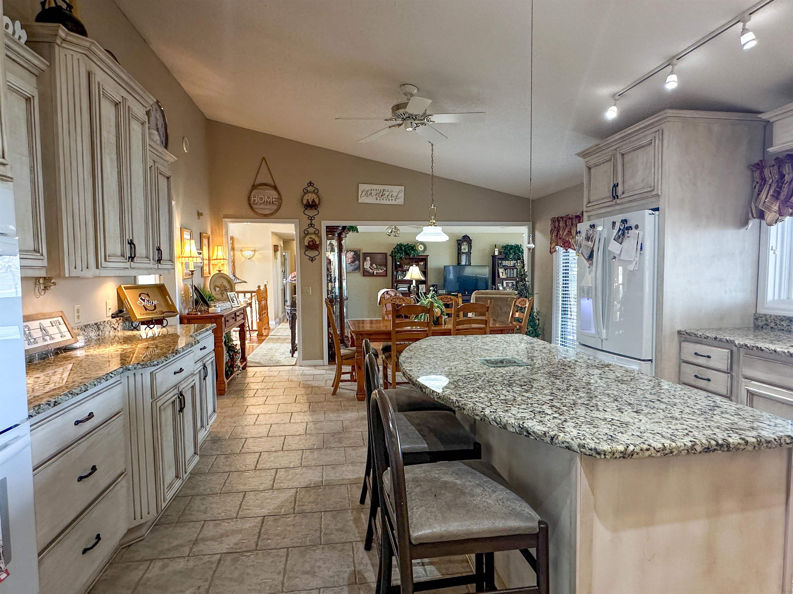 606 S Shore Drive Property Photo 18