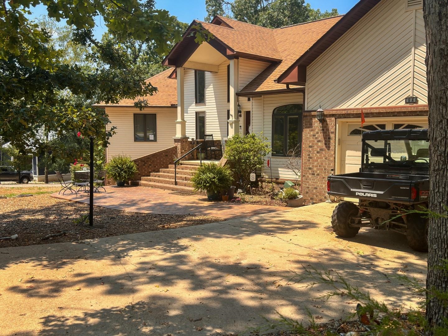 606 S Shore Drive Property Photo 21