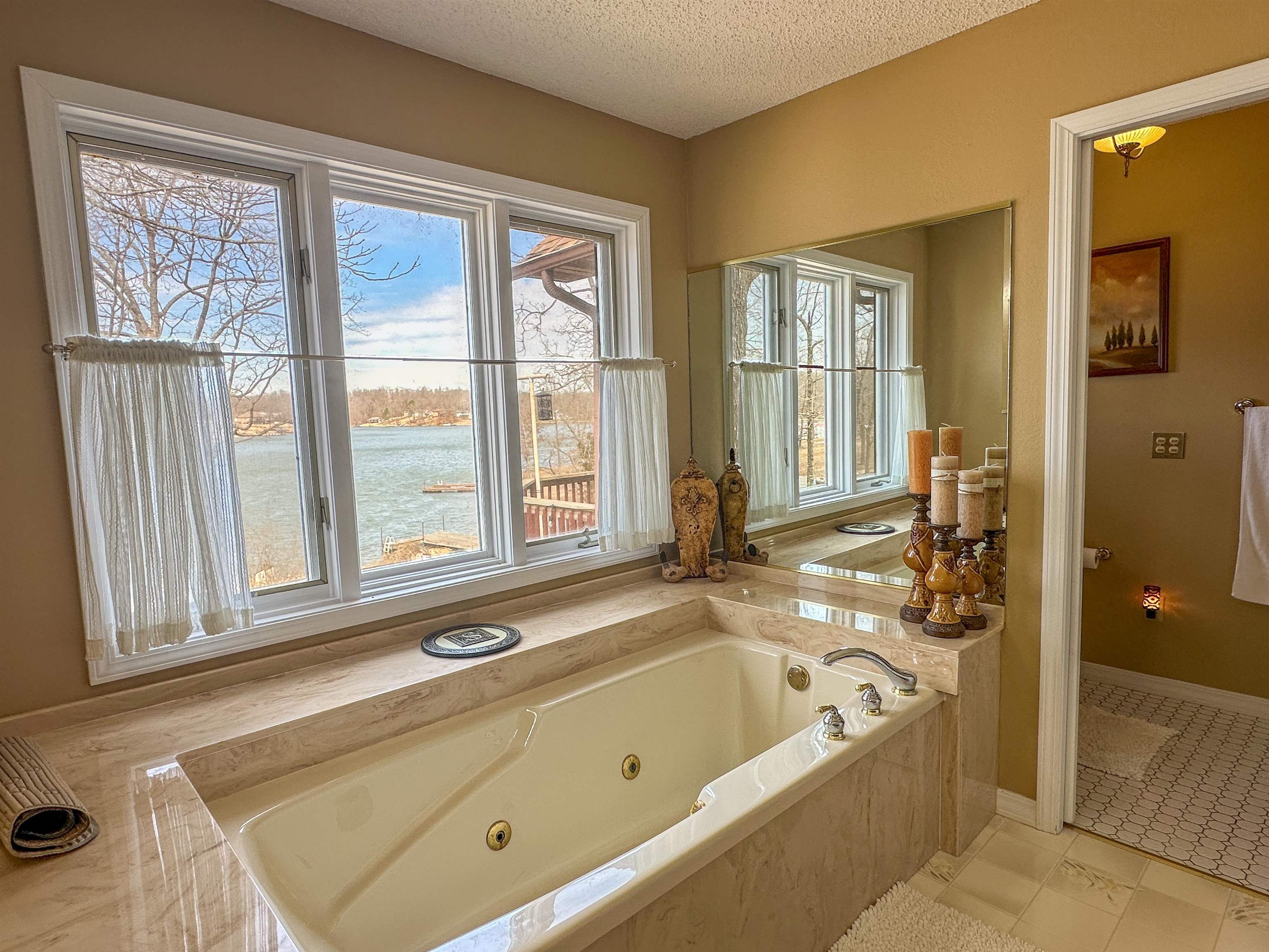 606 S Shore Drive Property Photo 25