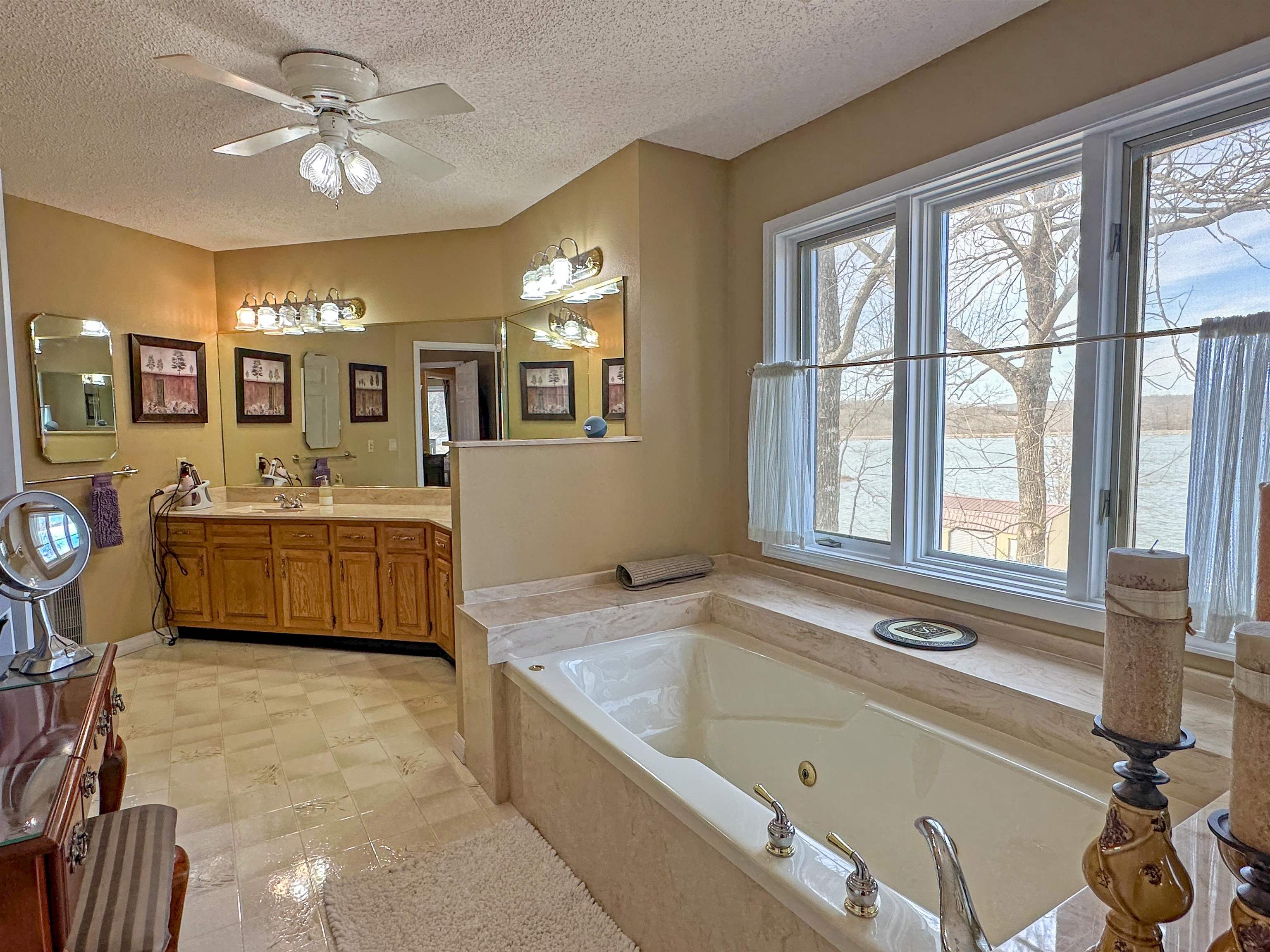 606 S Shore Drive Property Photo 26