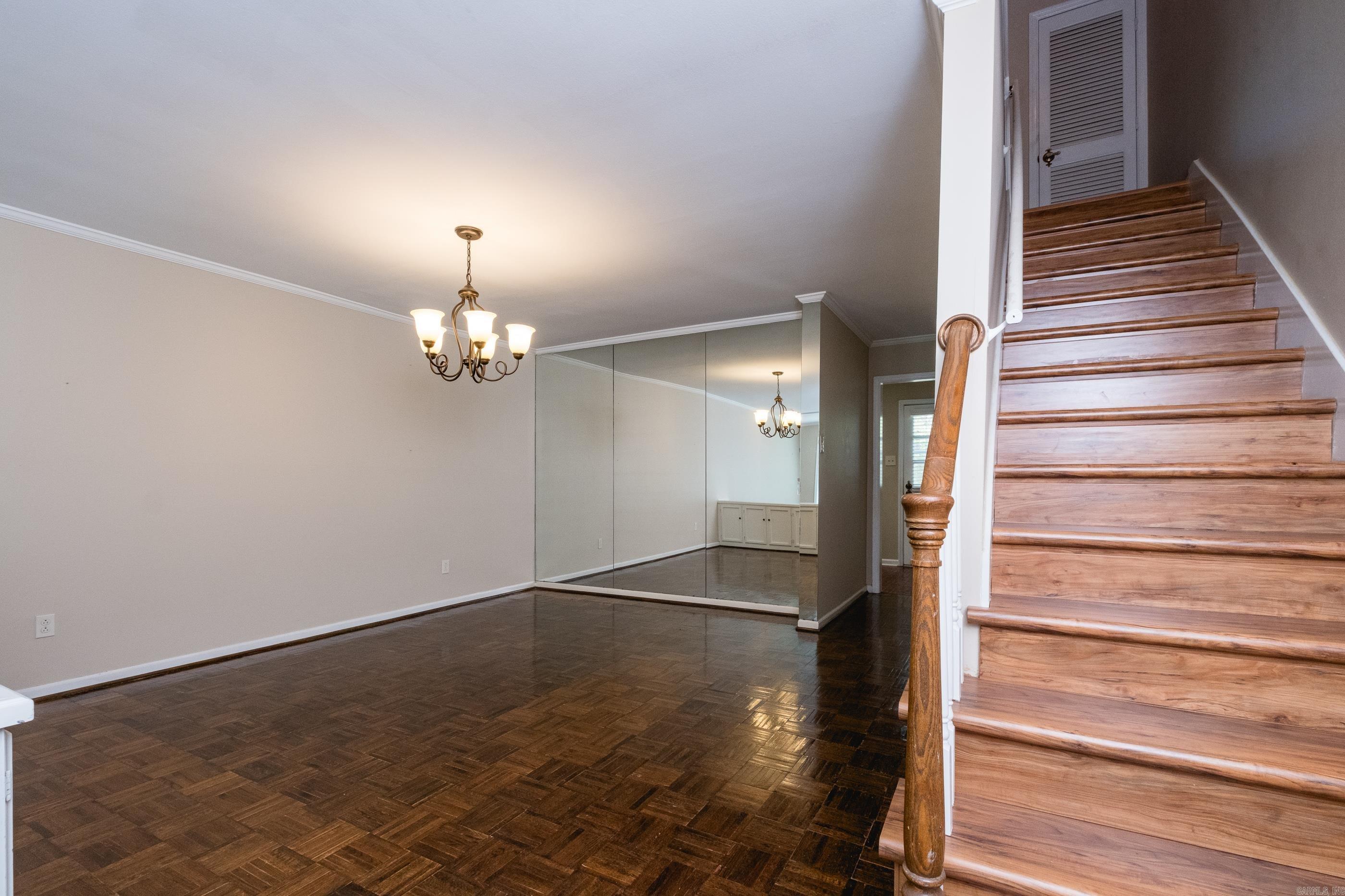 2801 Foxcroft #11 11 Property Photo 6