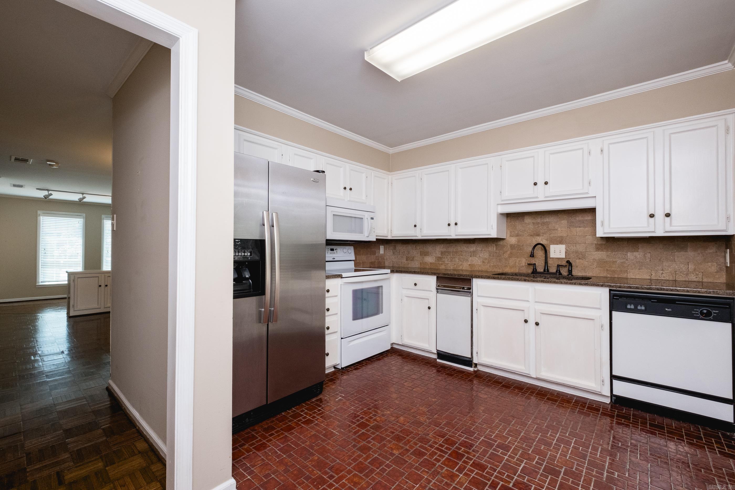 2801 Foxcroft #11 11 Property Photo 11