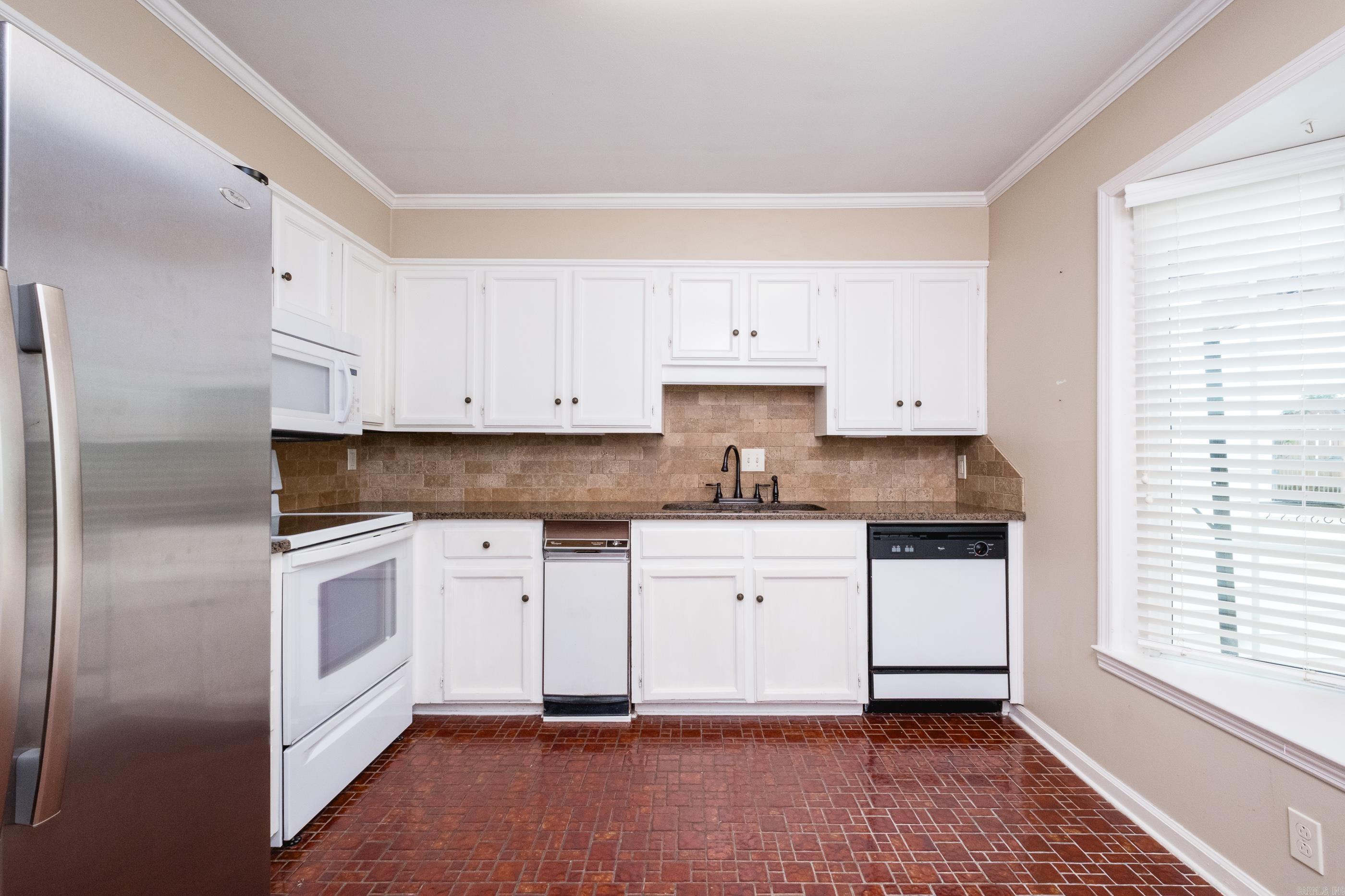 2801 Foxcroft #11 11 Property Photo 12