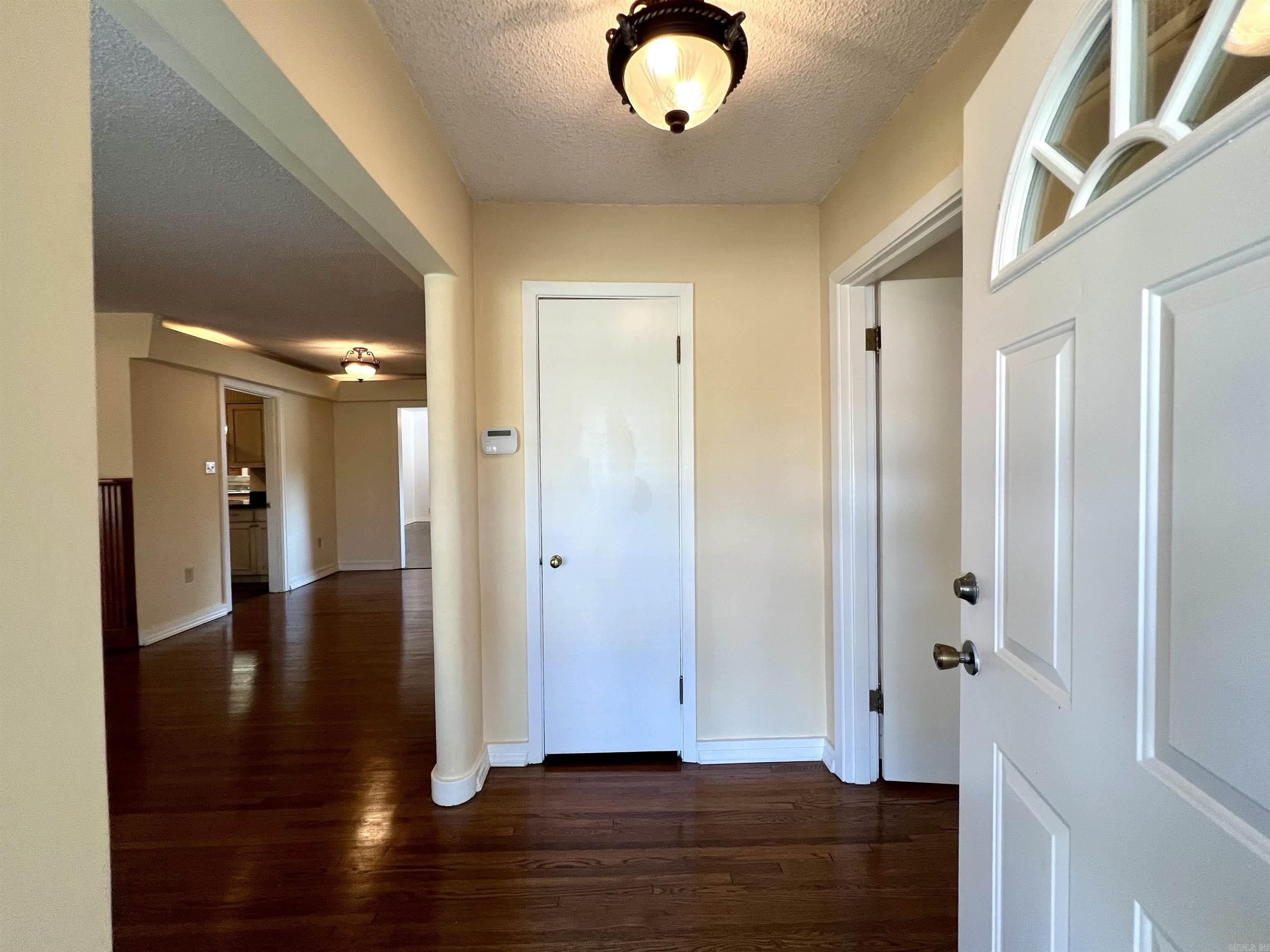 115 N Crest Property Photo 4