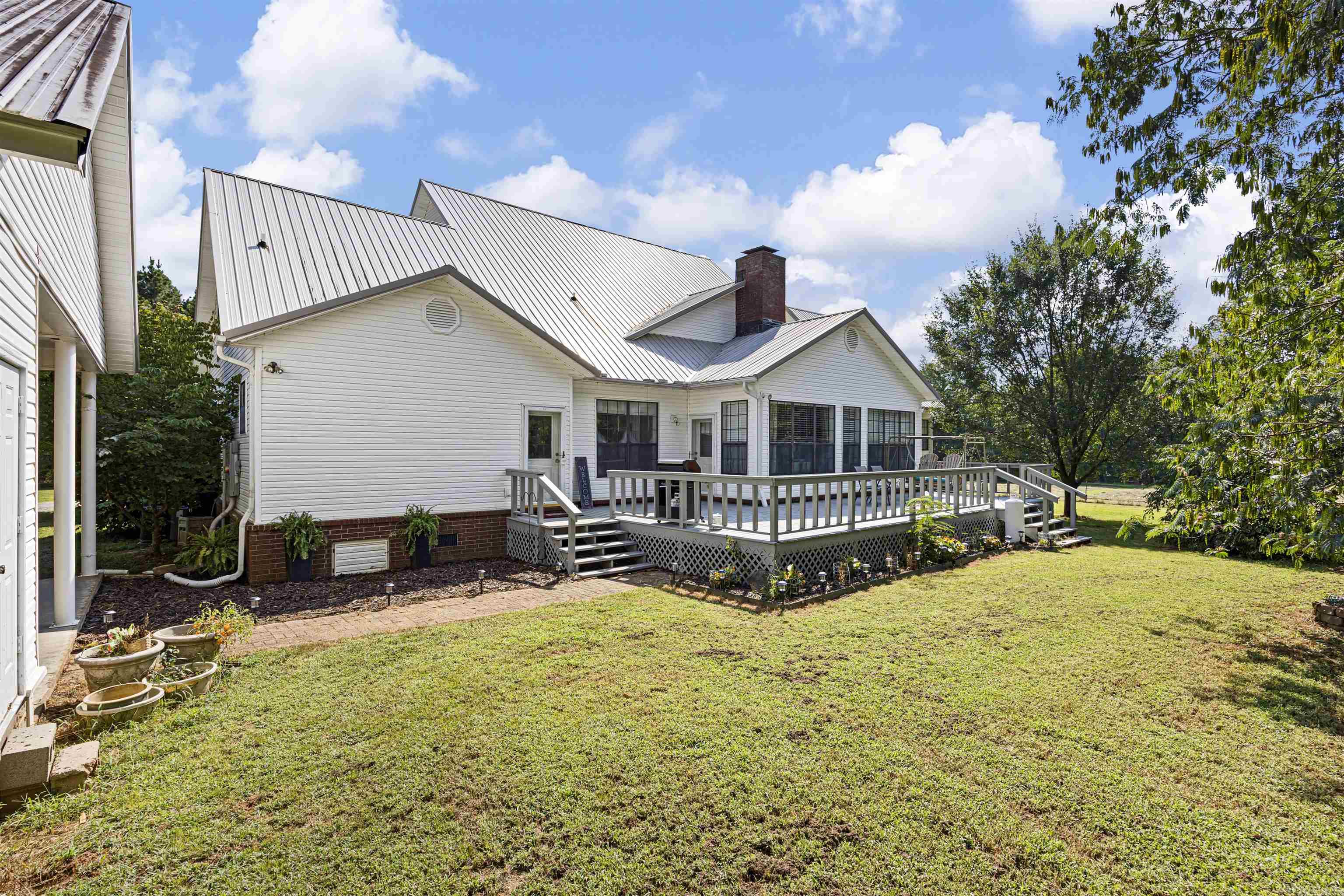 2000 County Road 4200 Property Photo 39
