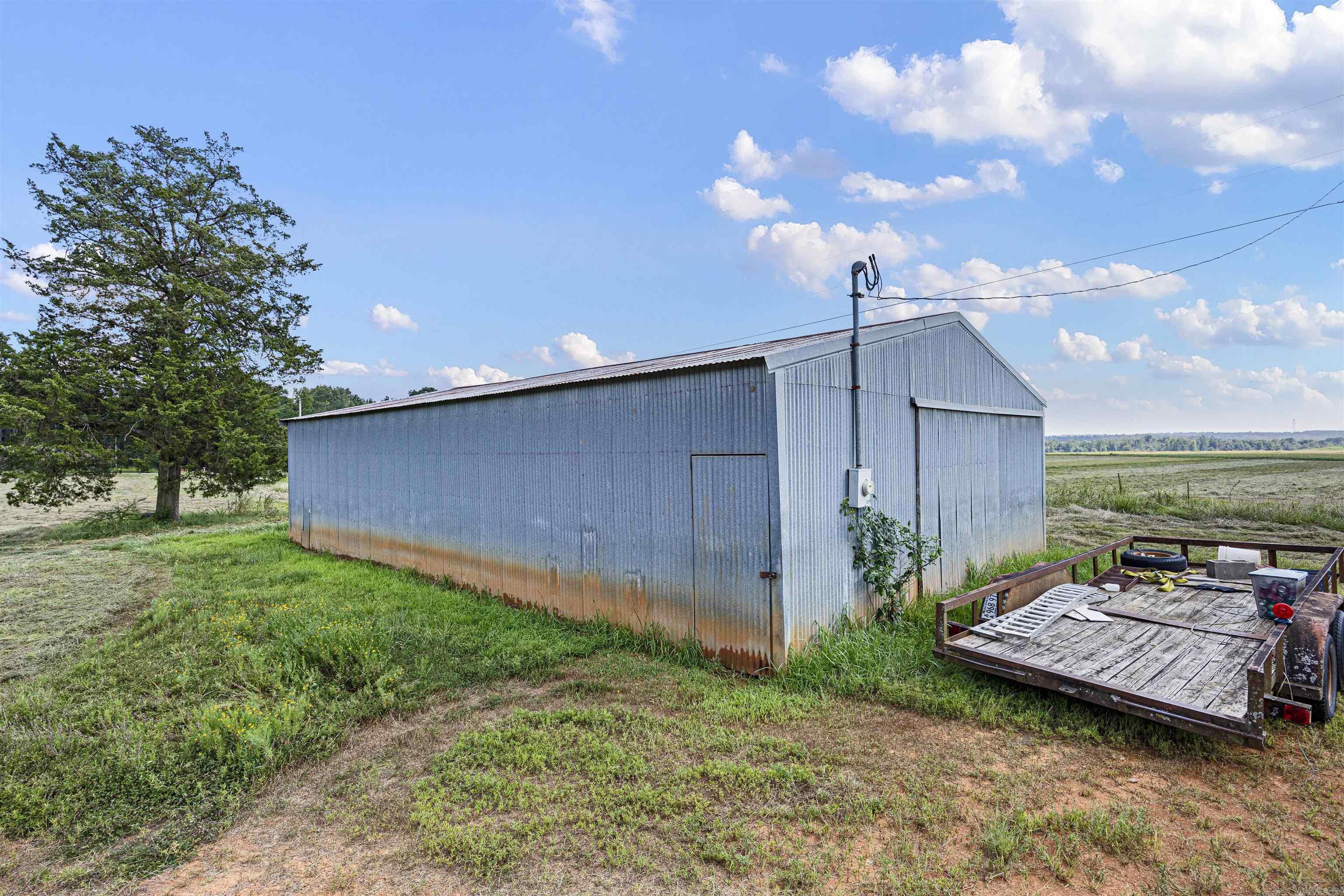 2000 County Road 4200 Property Photo 43