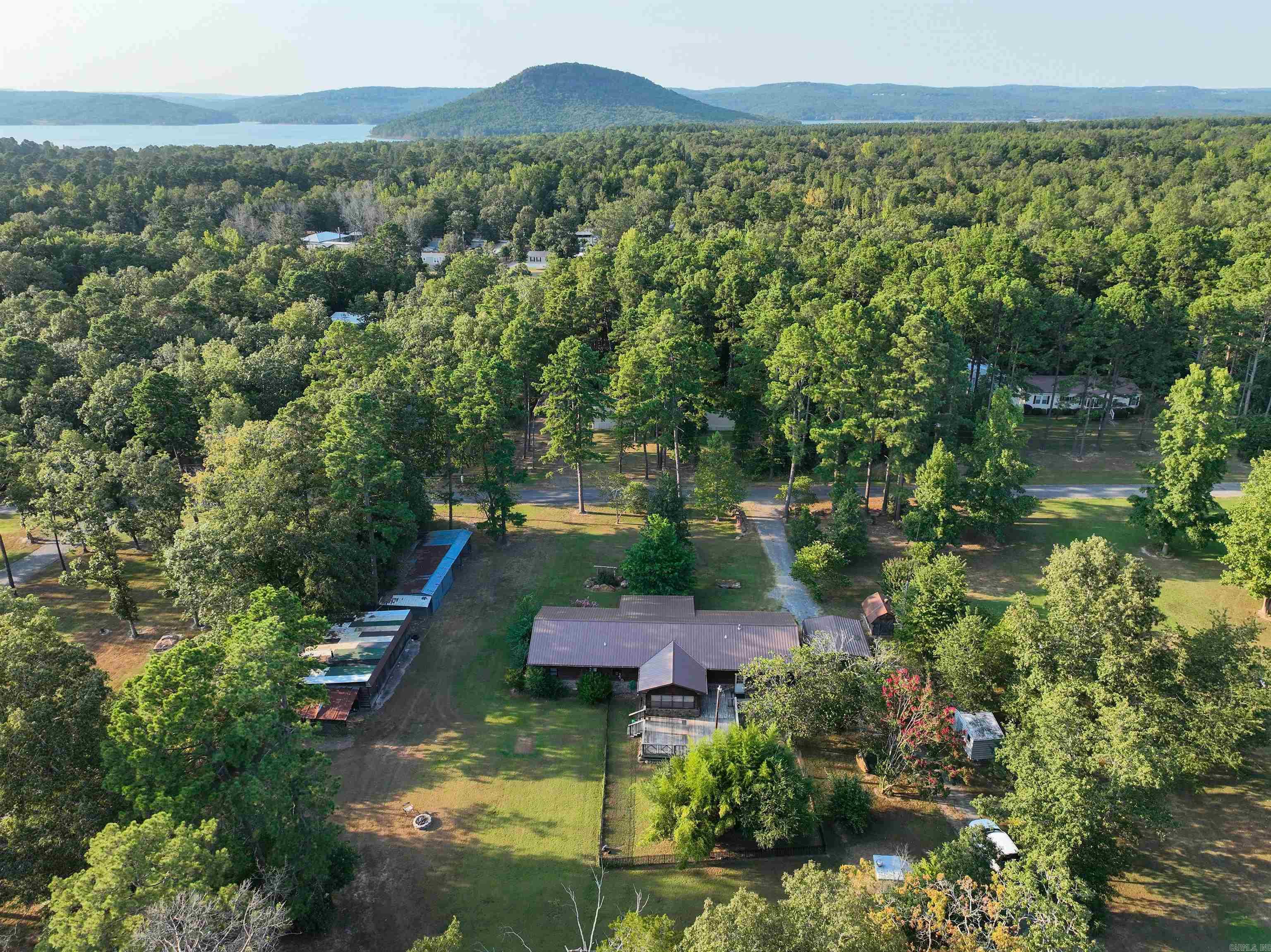 722 Woody Trail Property Photo 2
