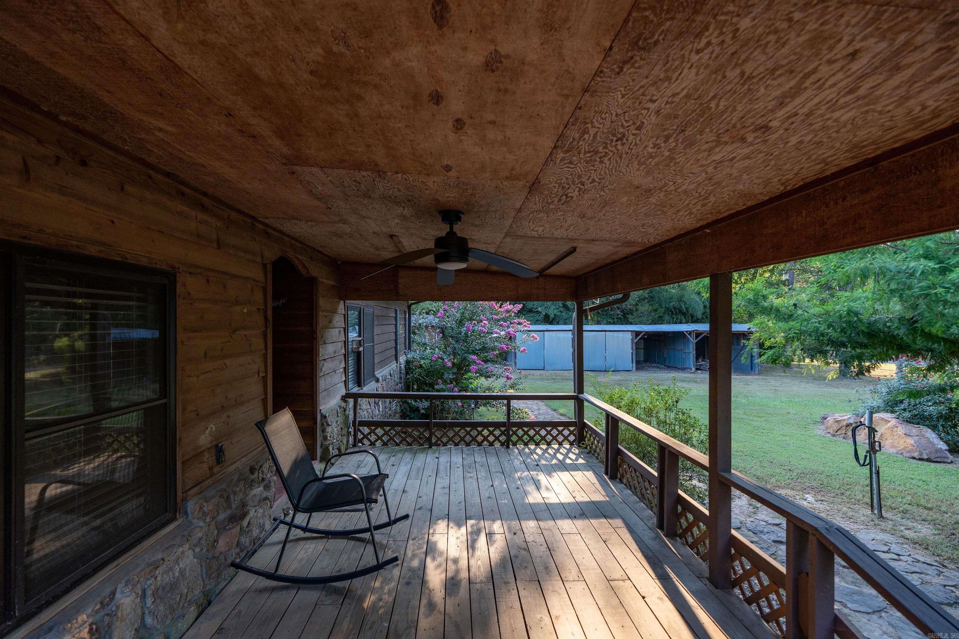722 Woody Trail Property Photo 21