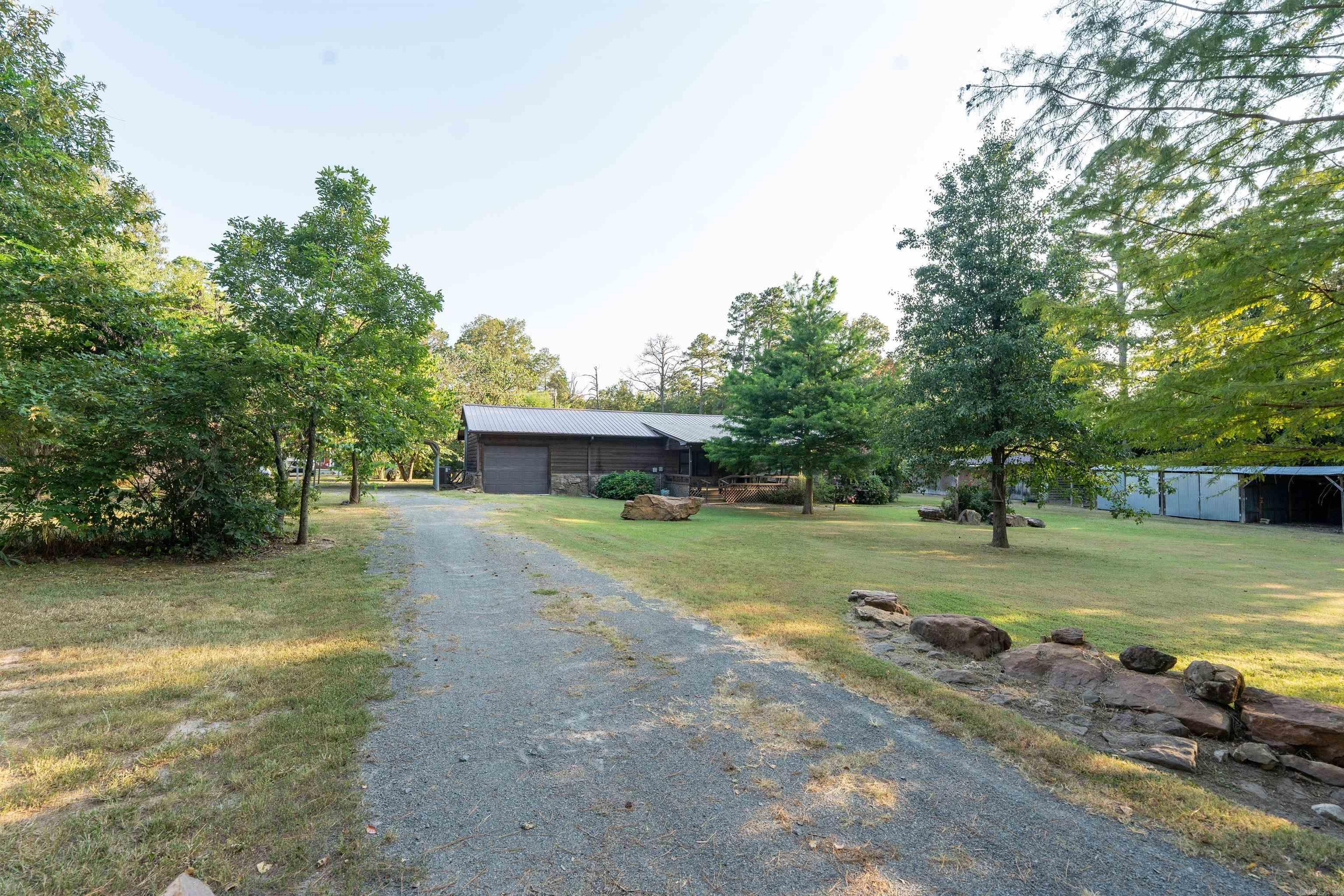 722 Woody Trail Property Photo 22