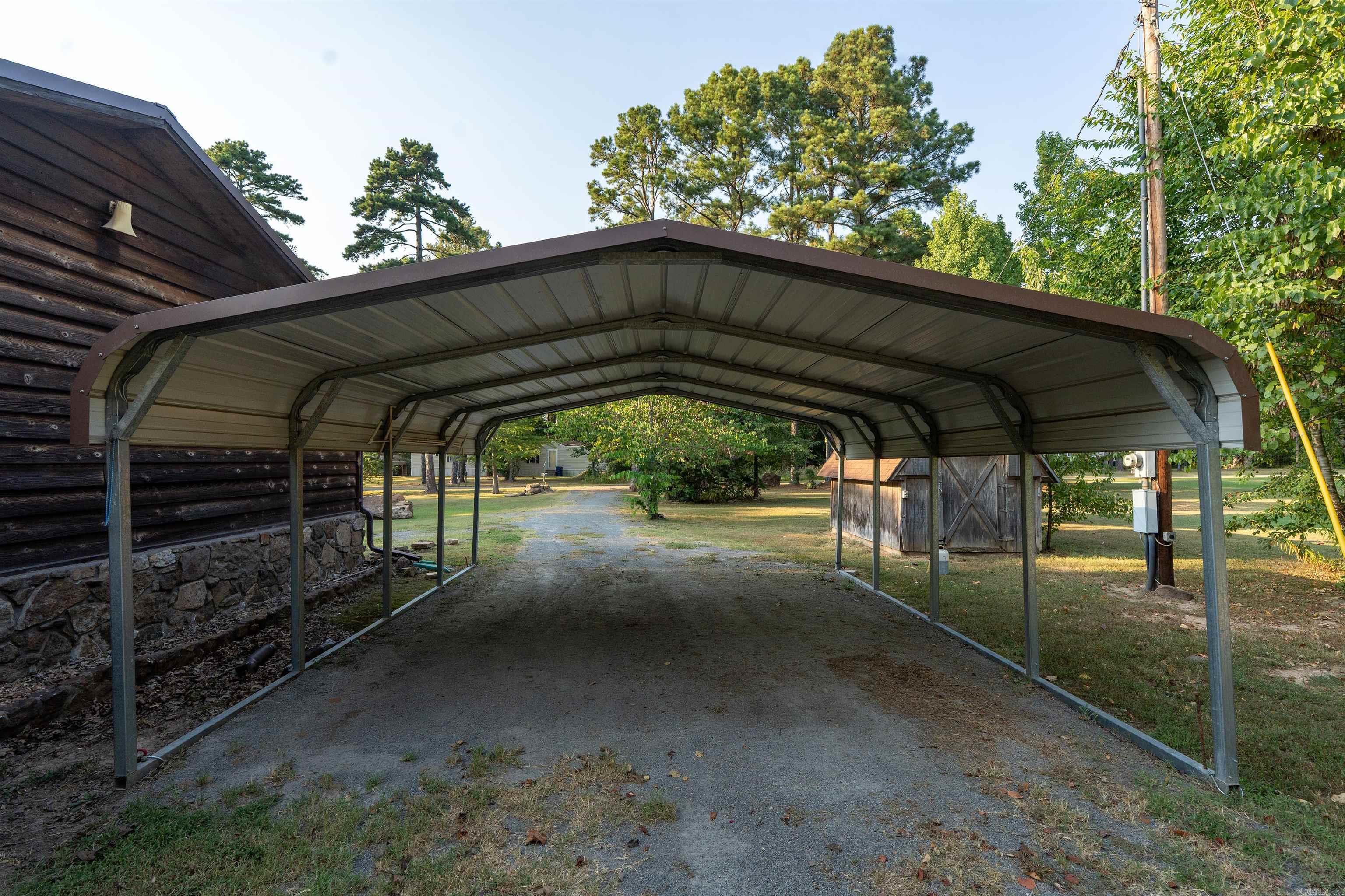 722 Woody Trail Property Photo 23