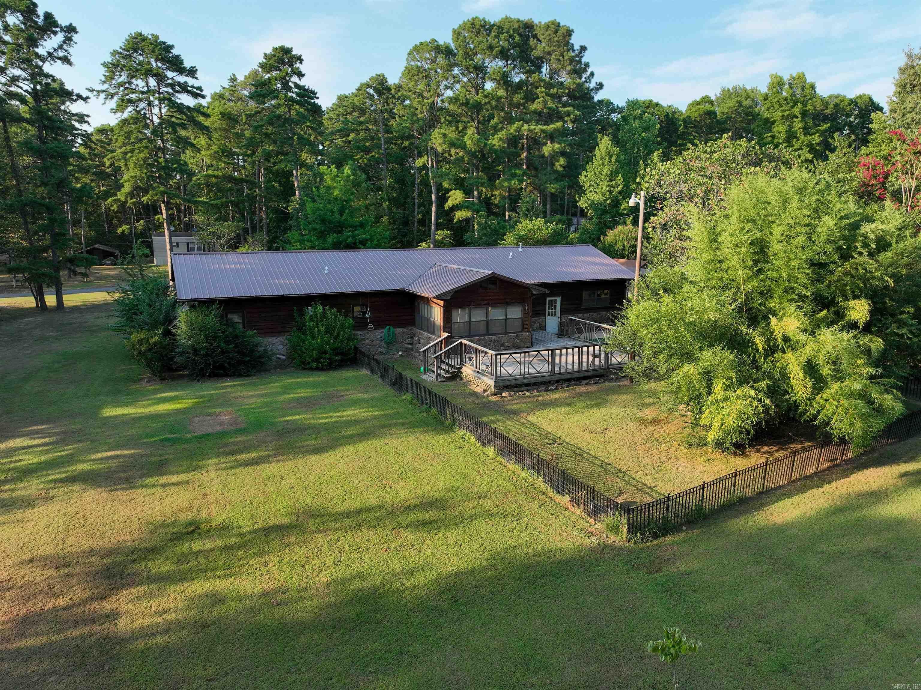 722 Woody Trail Property Photo 25