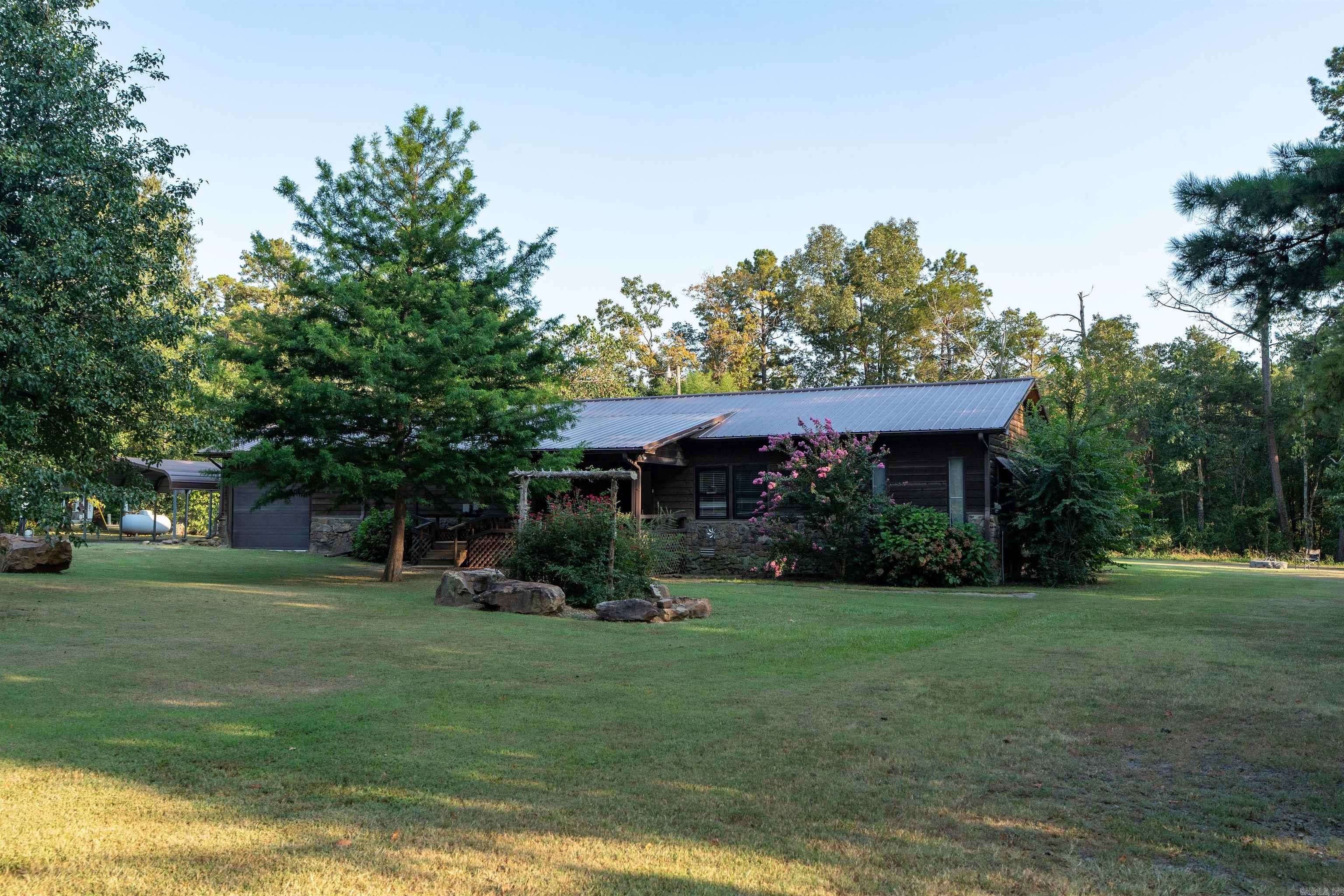 722 Woody Trail Property Photo 28