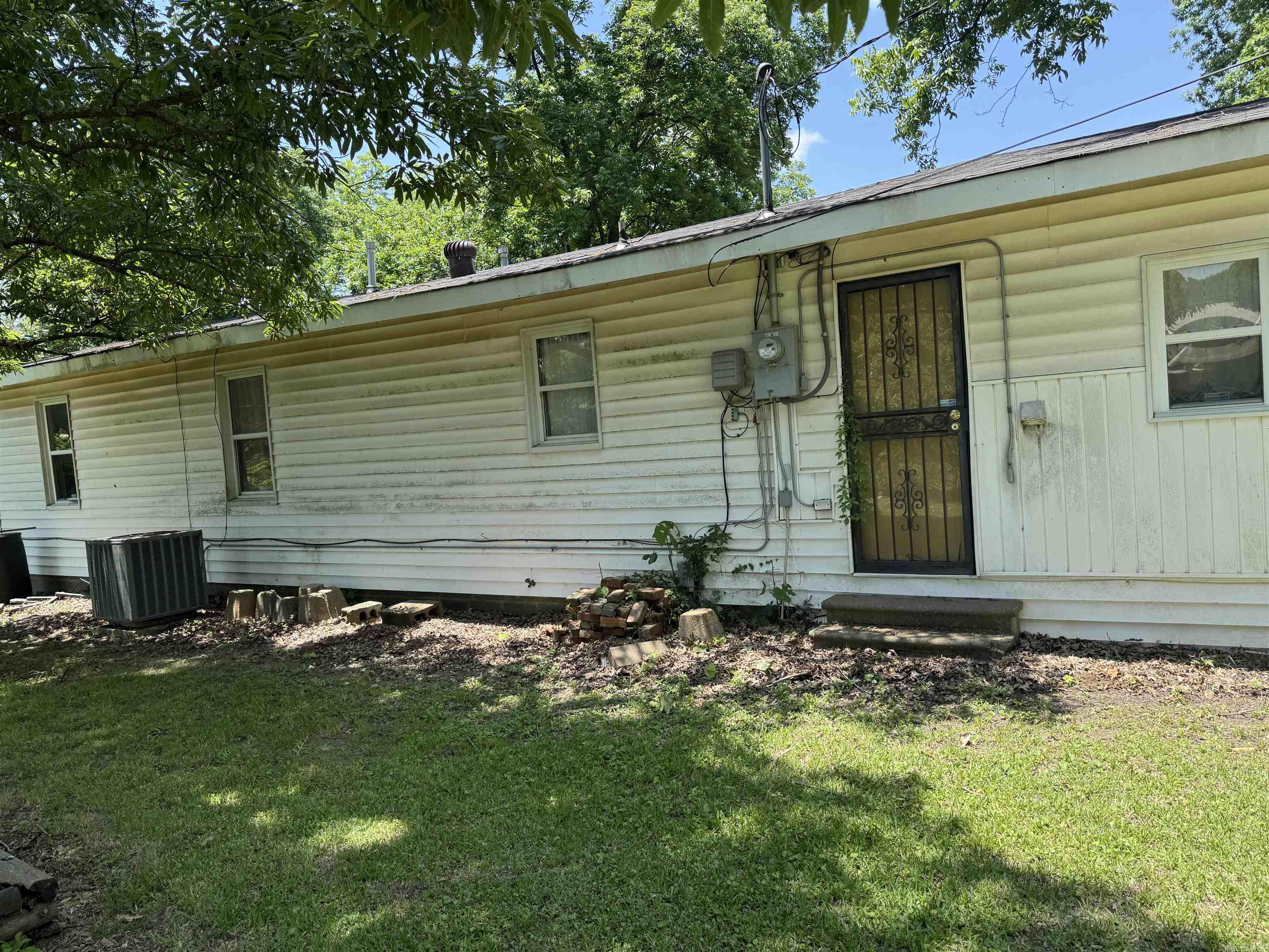 332 Jerry Property Photo 6