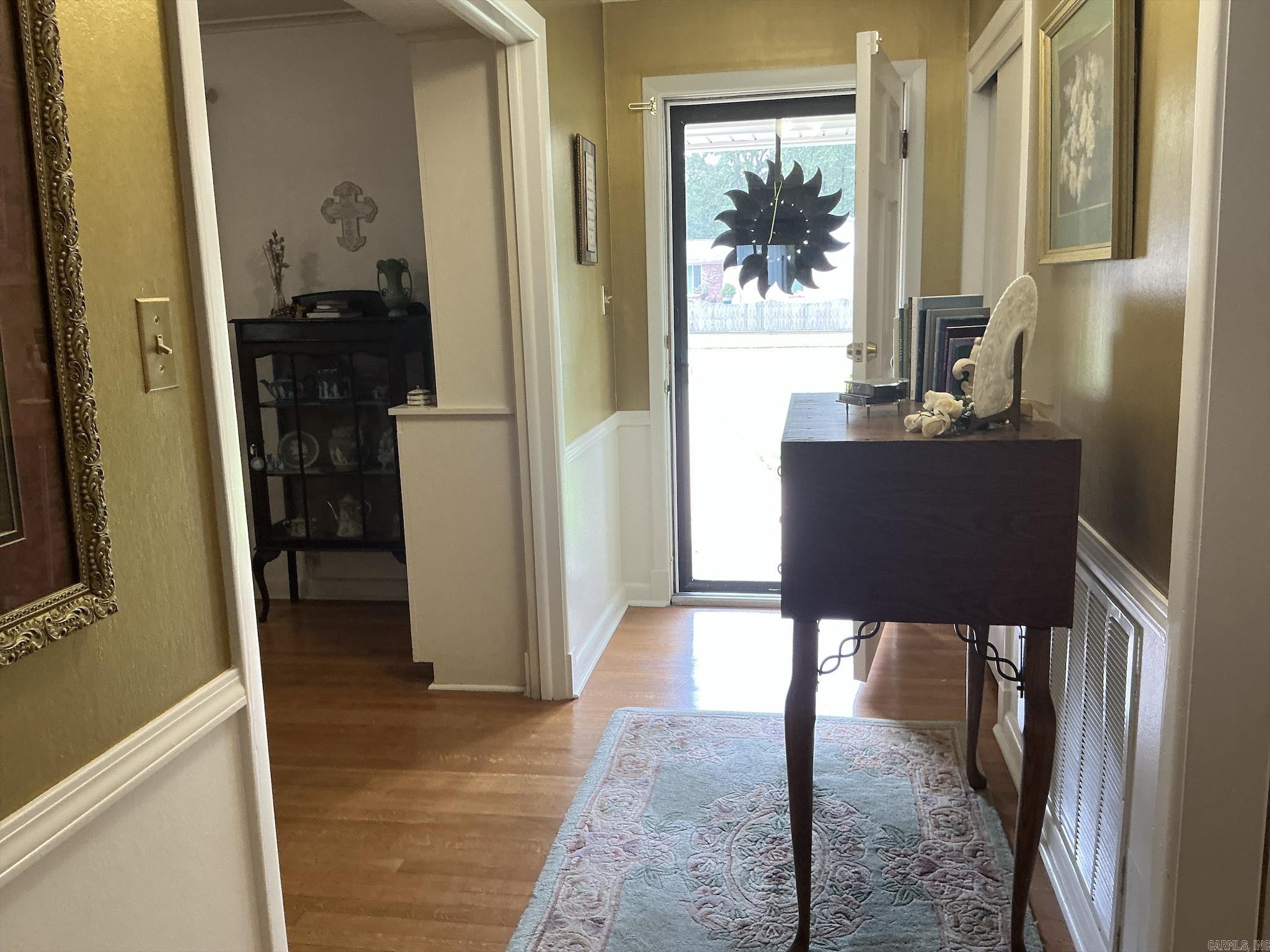 1008 Walnut Property Photo 7