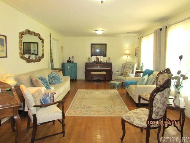 1008 Walnut Property Photo 9
