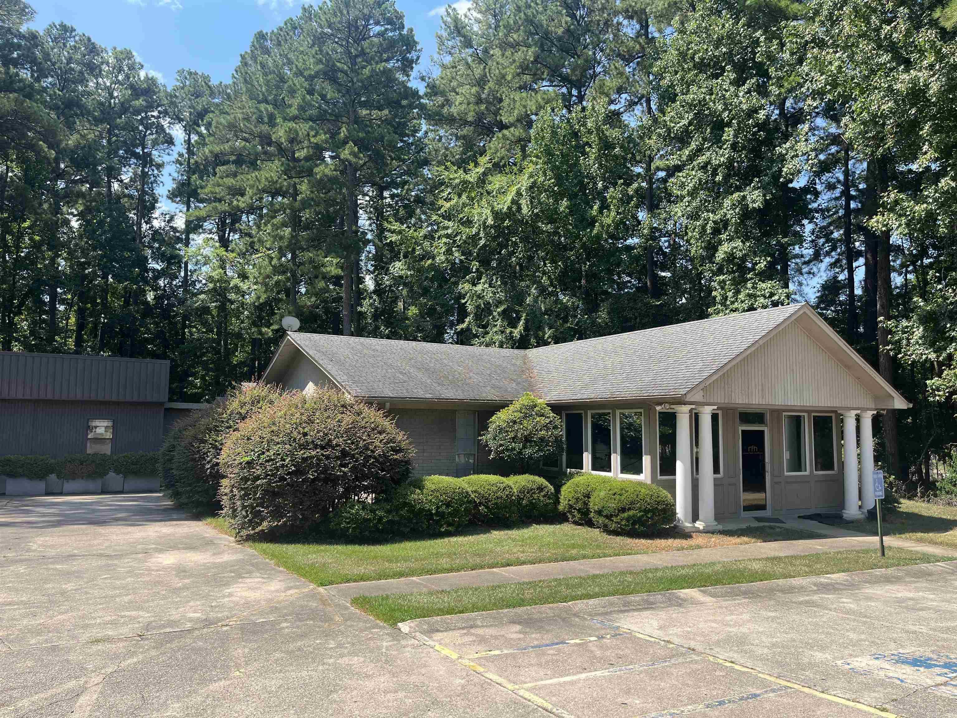 777 Jordan Drive Property Photo 2